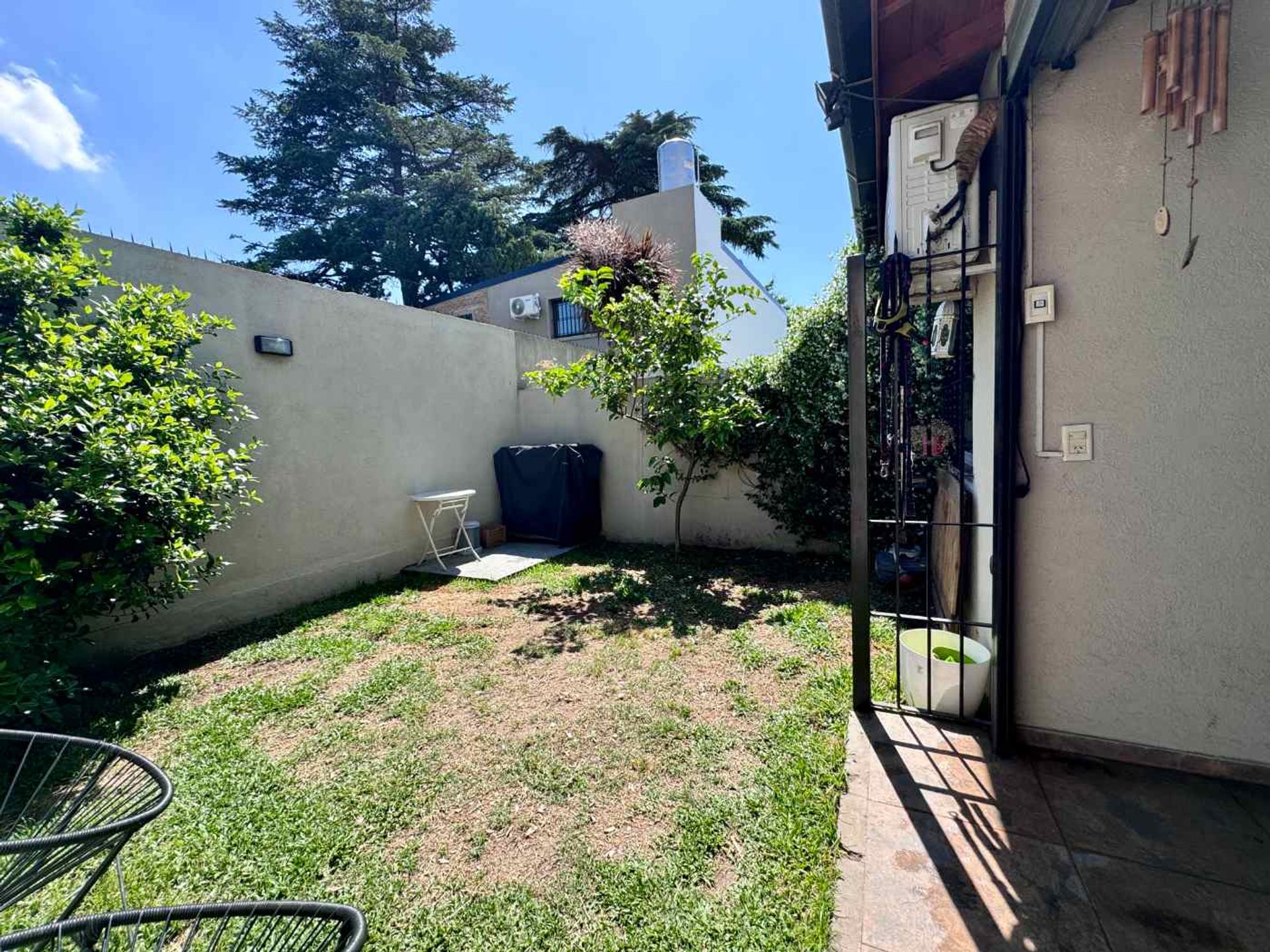VENTA CASA 3 AMBIENTE CON PATIO Y COCHERA BURZACO - 15