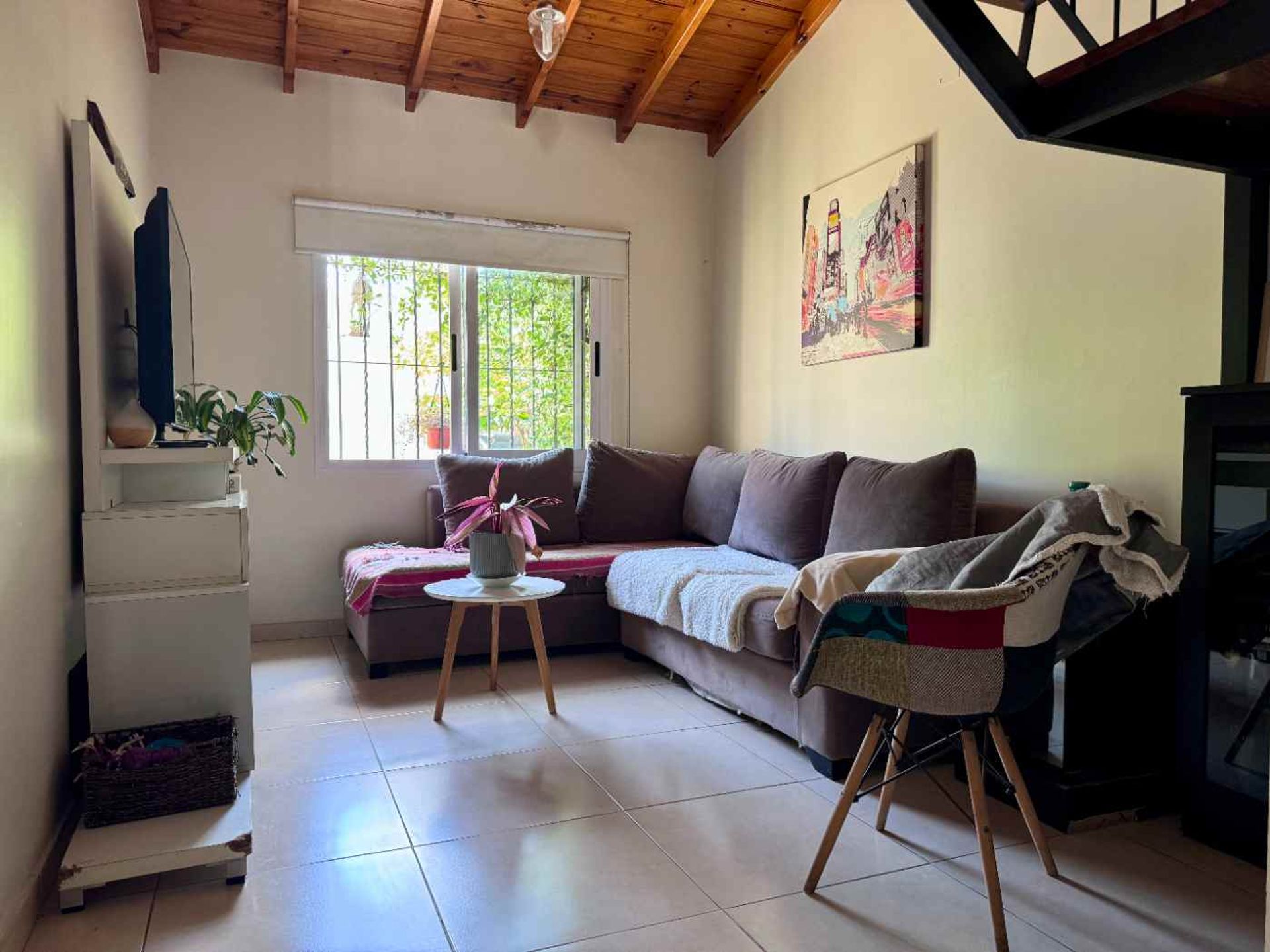 VENTA CASA 3 AMBIENTE CON PATIO Y COCHERA BURZACO - 3