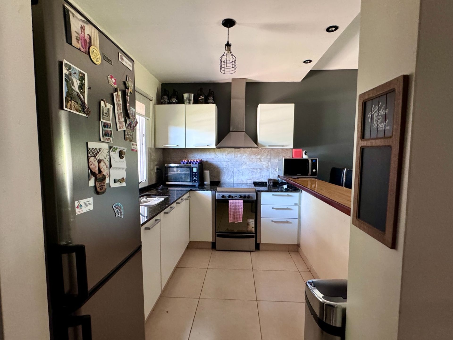 VENTA CASA 3 AMBIENTE CON PATIO Y COCHERA BURZACO - 4