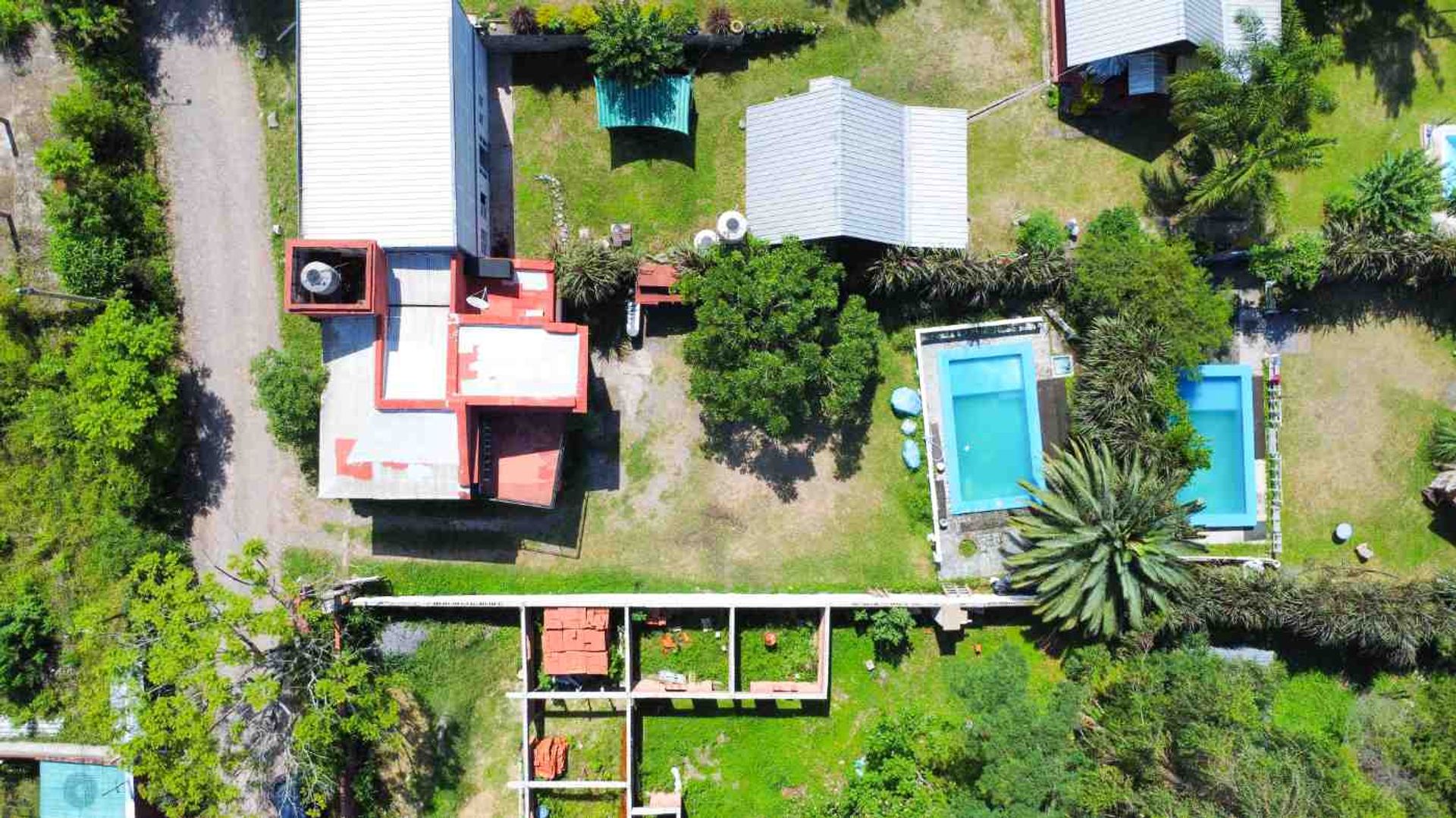 VENTA DE CASA CON PILETA - LOS ALISOS - 20