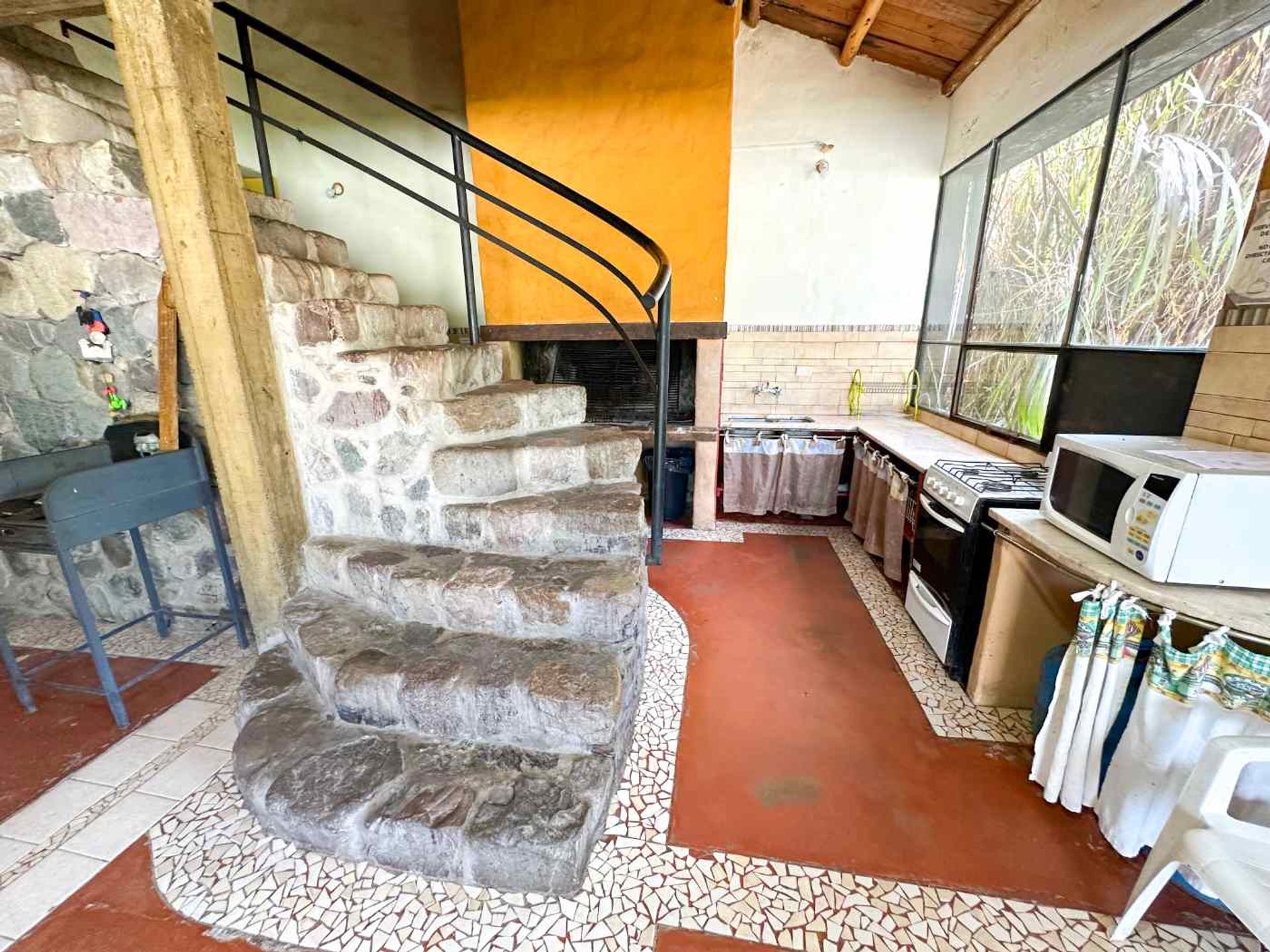 VENTA DE CASA CON PILETA - LOS ALISOS - 12