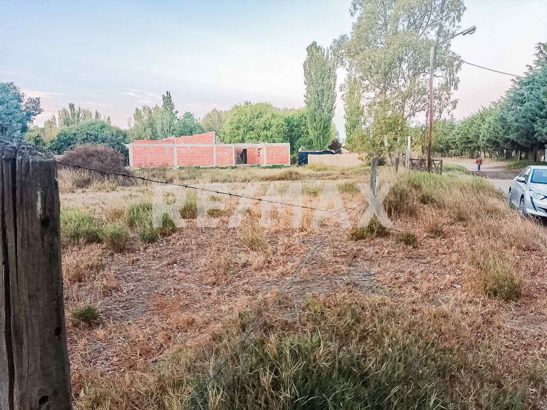 TERRENO EN VENTA - 7