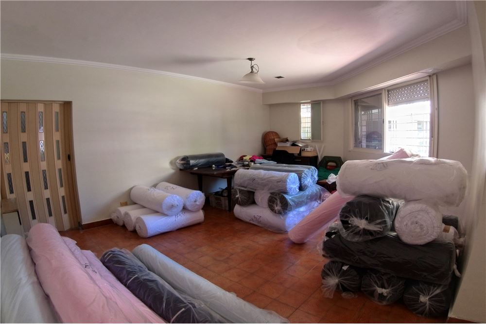 VENTA CASA 5 AMBIENTES CON COCHERA VILLA DEVOTO - 3