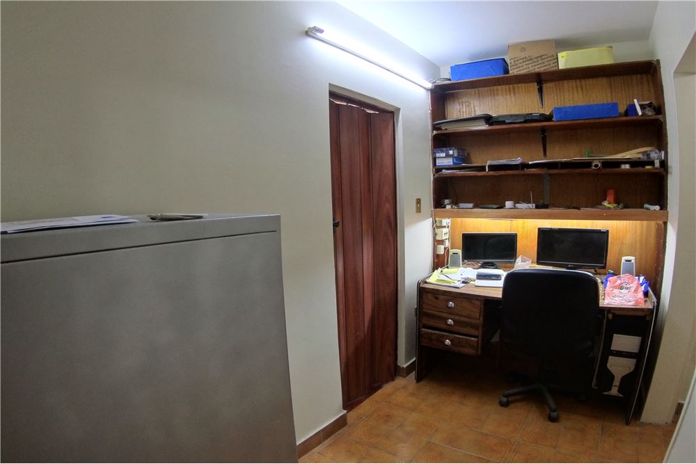 VENTA CASA 5 AMBIENTES CON COCHERA VILLA DEVOTO - 4