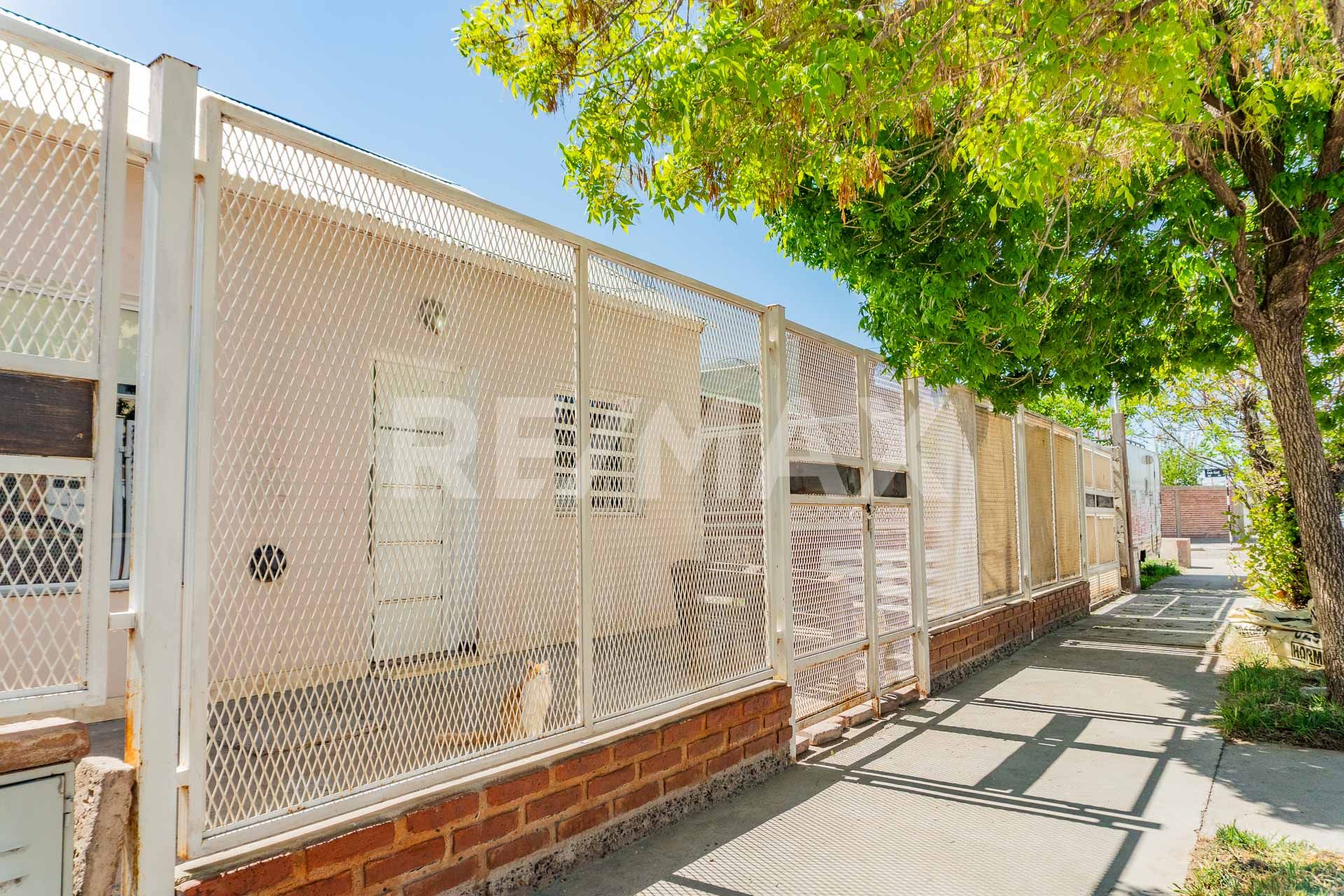CASA 3 DORM. - BARRIO MERCANTILES - CIPOLLETTI - 3