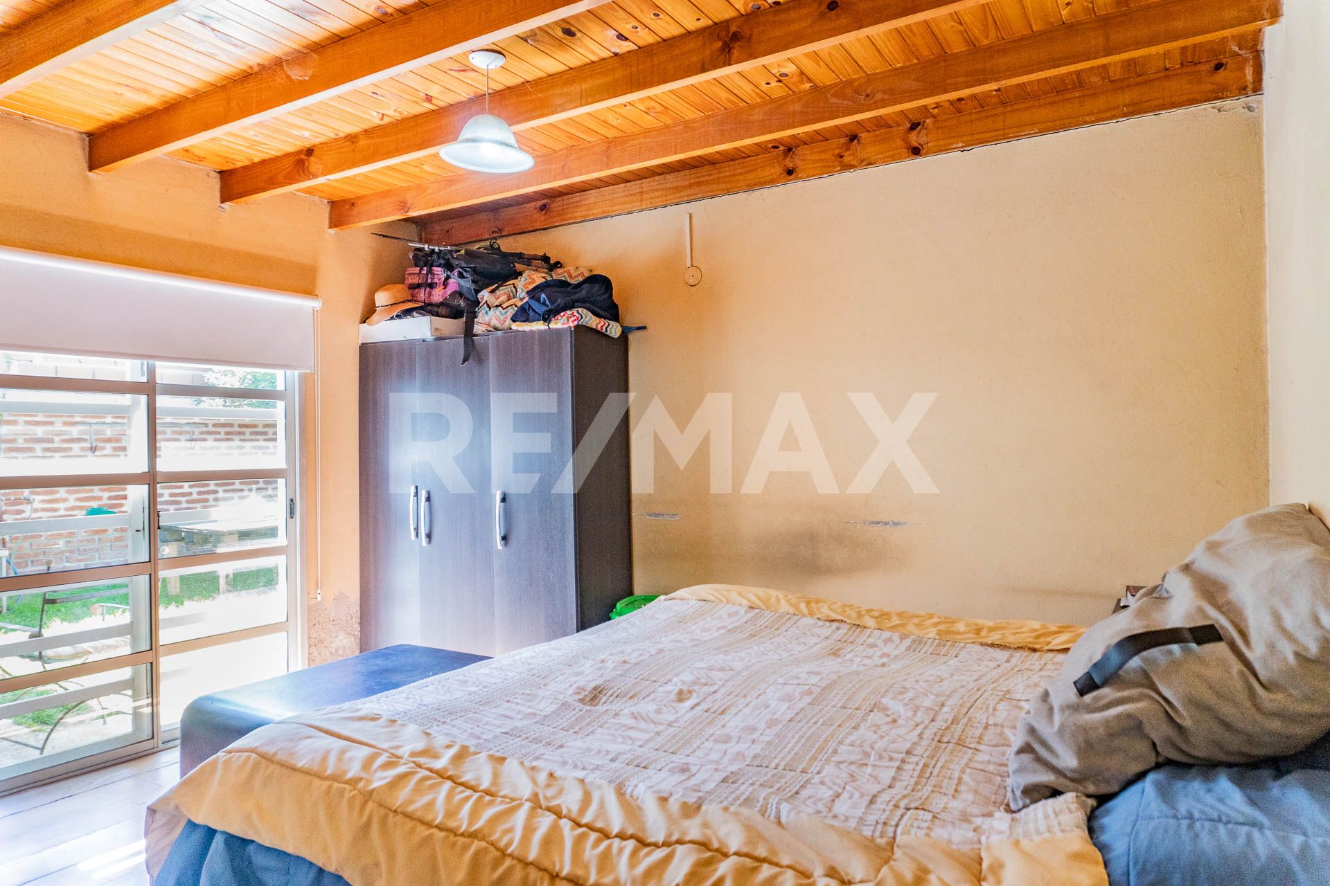 CASA 3 DORM. - BARRIO MERCANTILES - CIPOLLETTI - 17