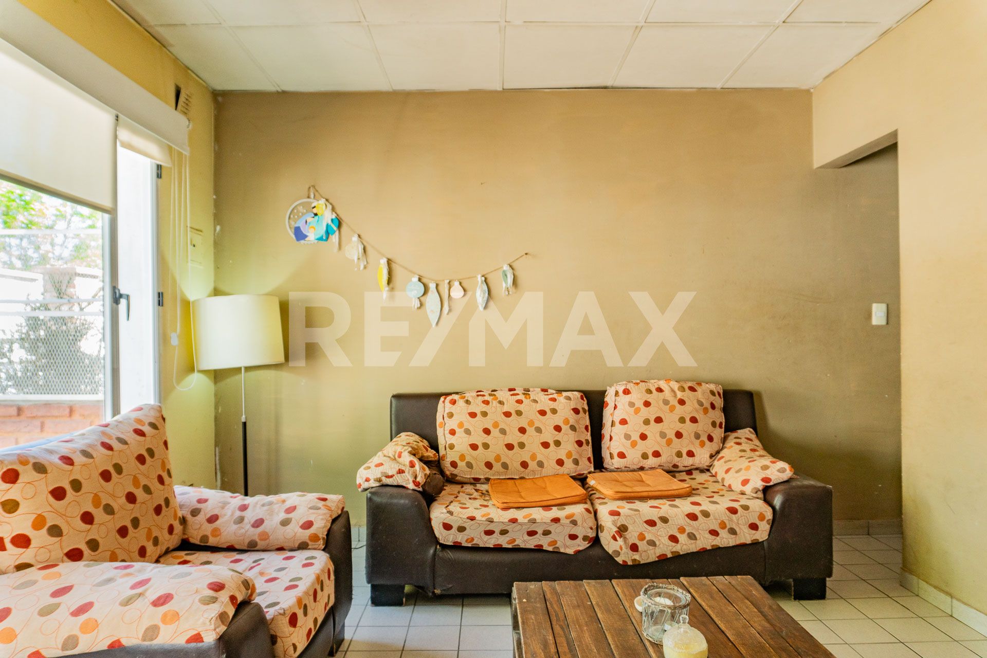CASA 3 DORM. - BARRIO MERCANTILES - CIPOLLETTI - 14
