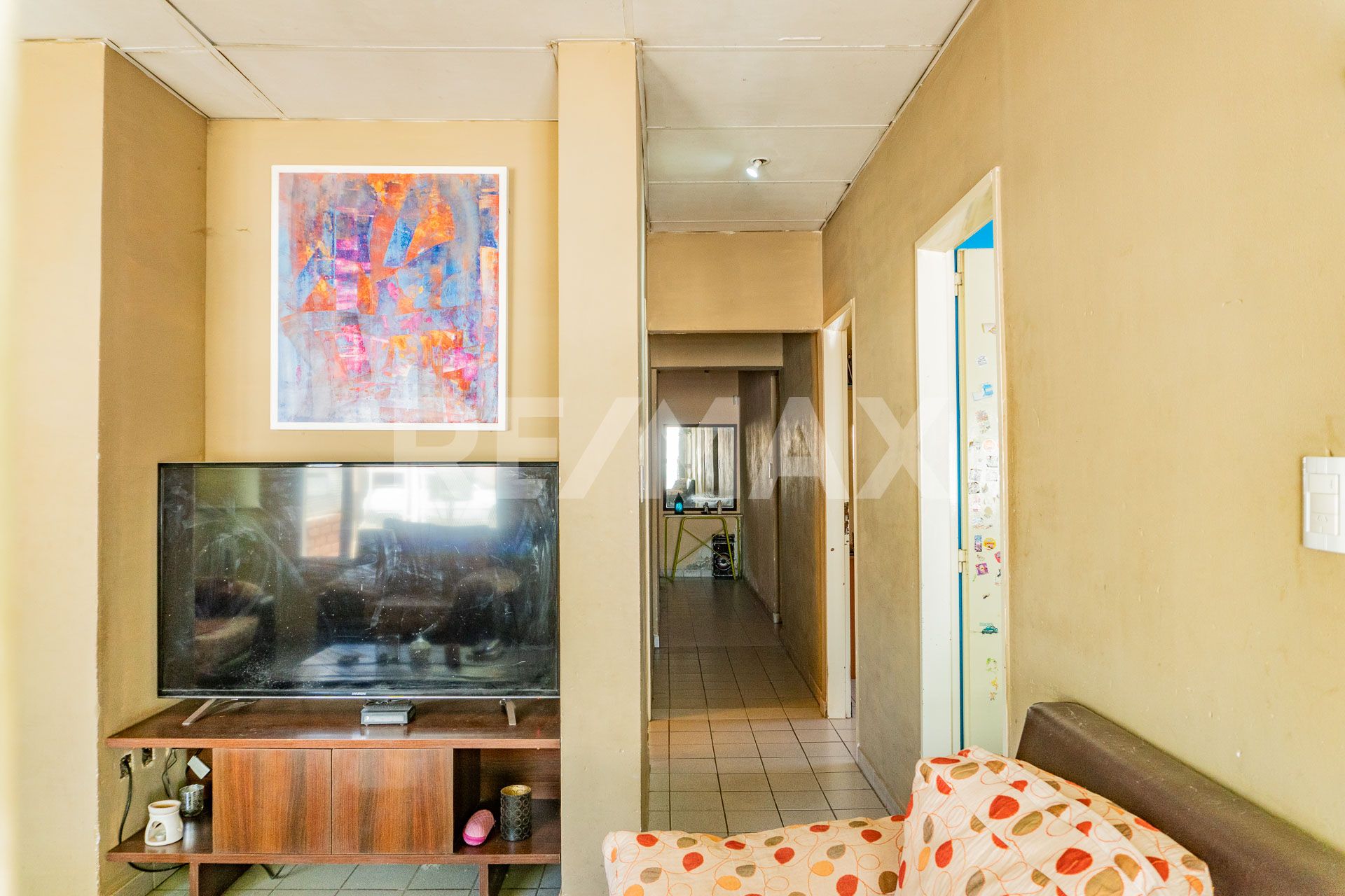 CASA 3 DORM. - BARRIO MERCANTILES - CIPOLLETTI - 16