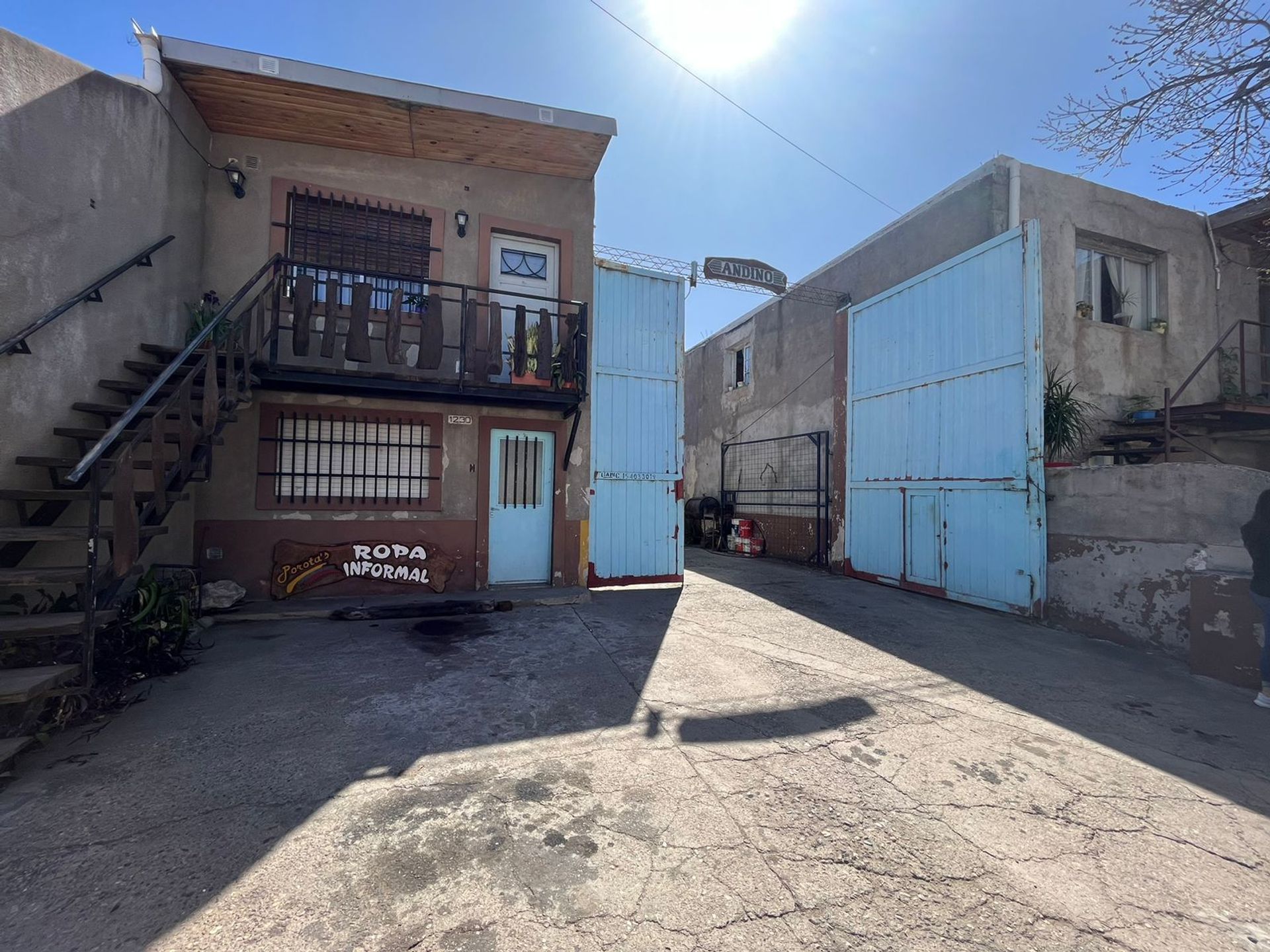 VENTA DE LOTE EN GUEMES A MTS DE VELEZ SARSFIELD - 2