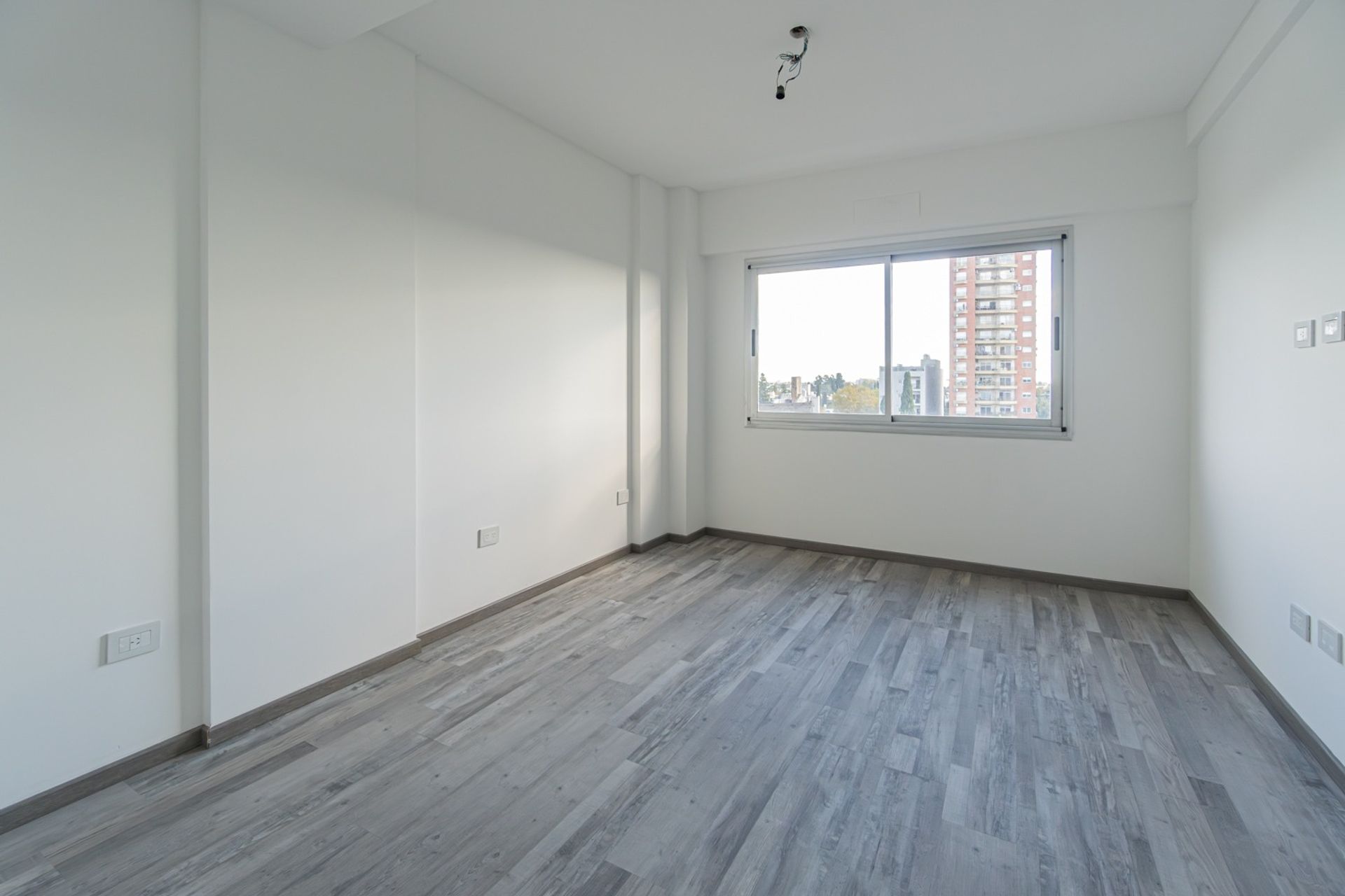 VENTA DTO 2AMB RAMOS MEJIA COCHERA BALCON - 5