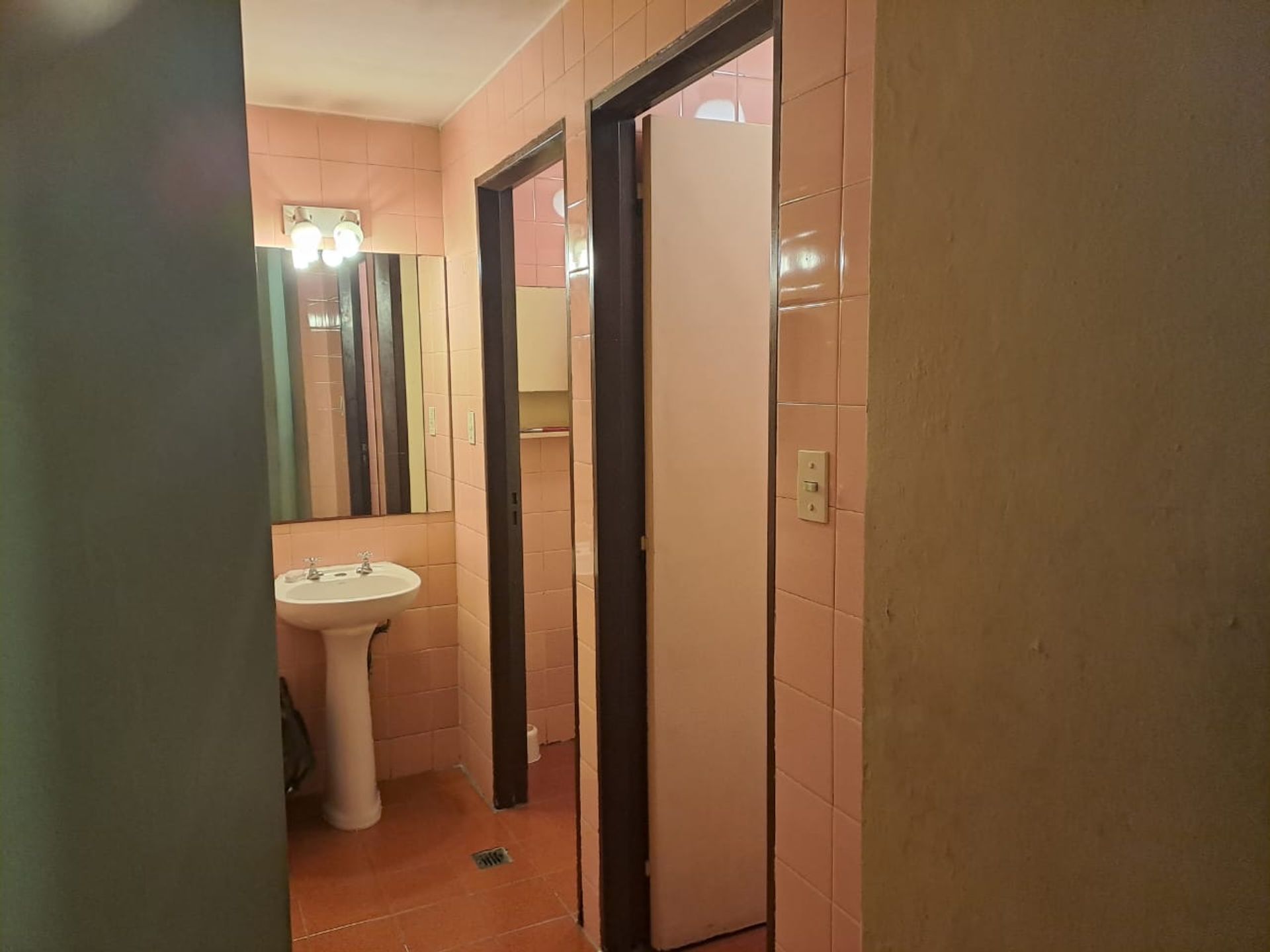VENTA- DEPARTAMENTO /OFICINA 130 MTS- MONSERRAT - 7