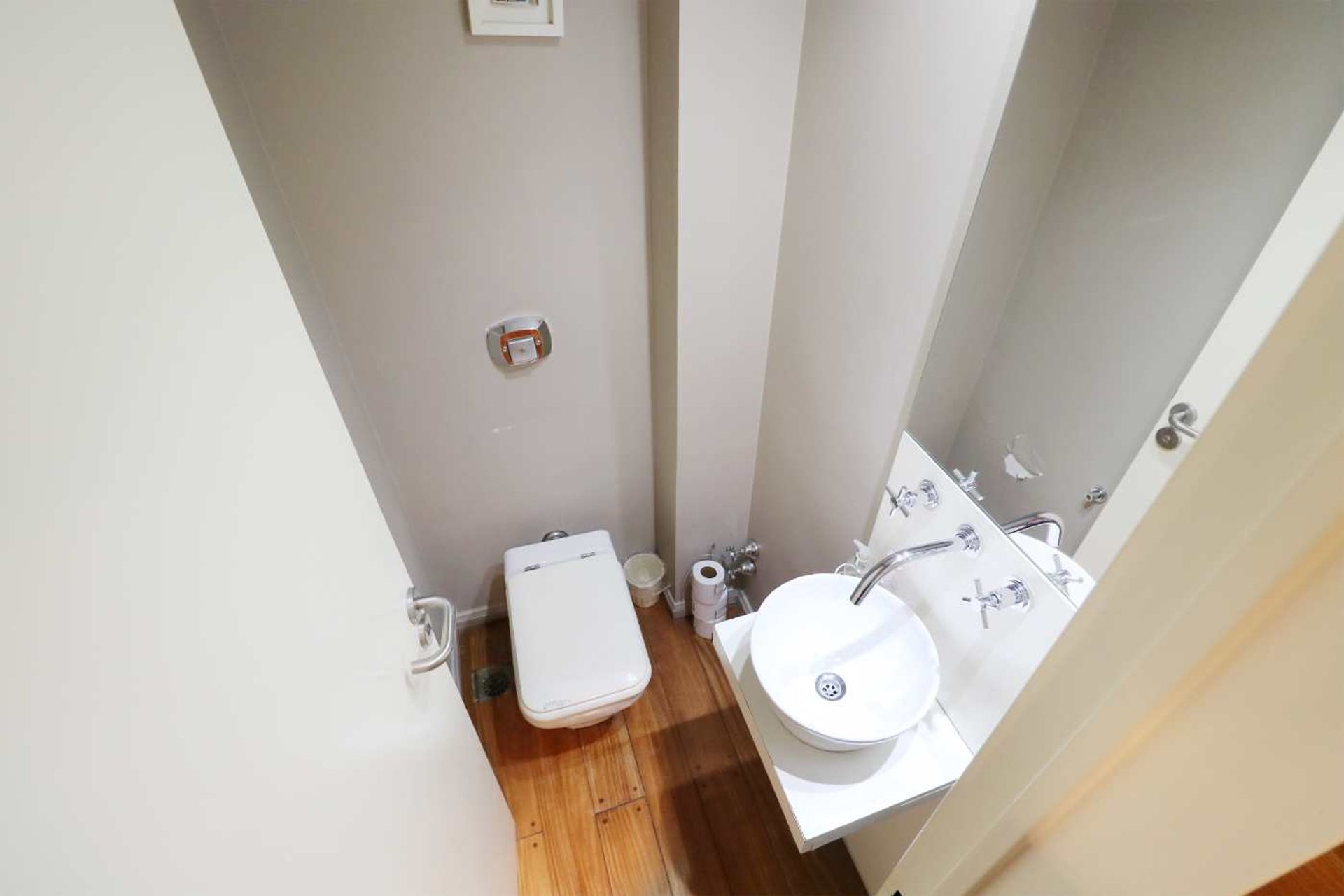 Venta piso 4 amb. con dep., patio y cochera — foto 7