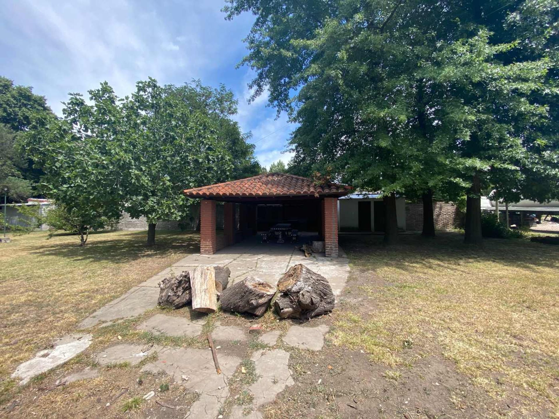 TERRENO CON QUINCHO EN VENTA 694m2 MORENO LA REJA - 14