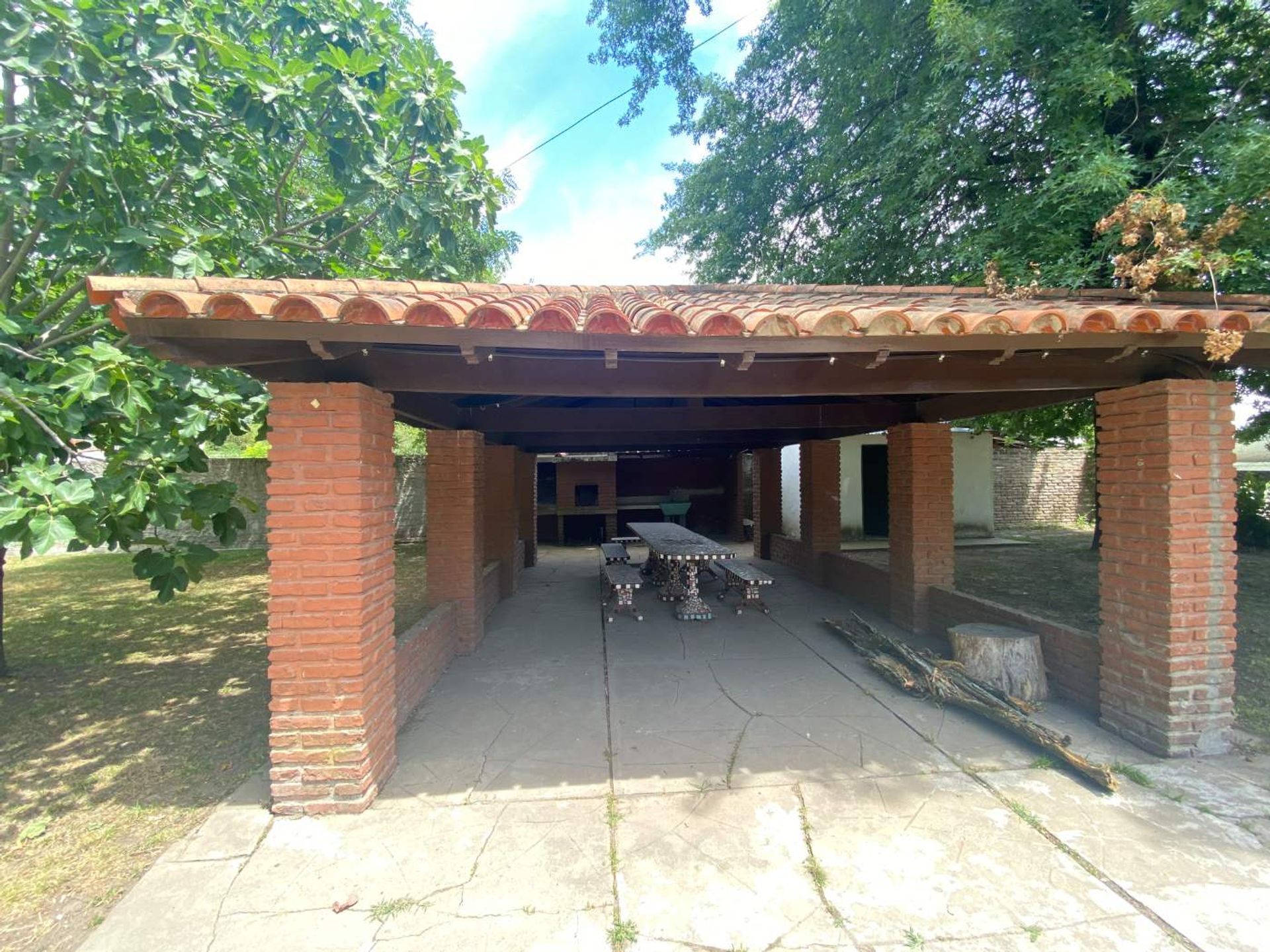 TERRENO CON QUINCHO EN VENTA 694m2 MORENO LA REJA - 4