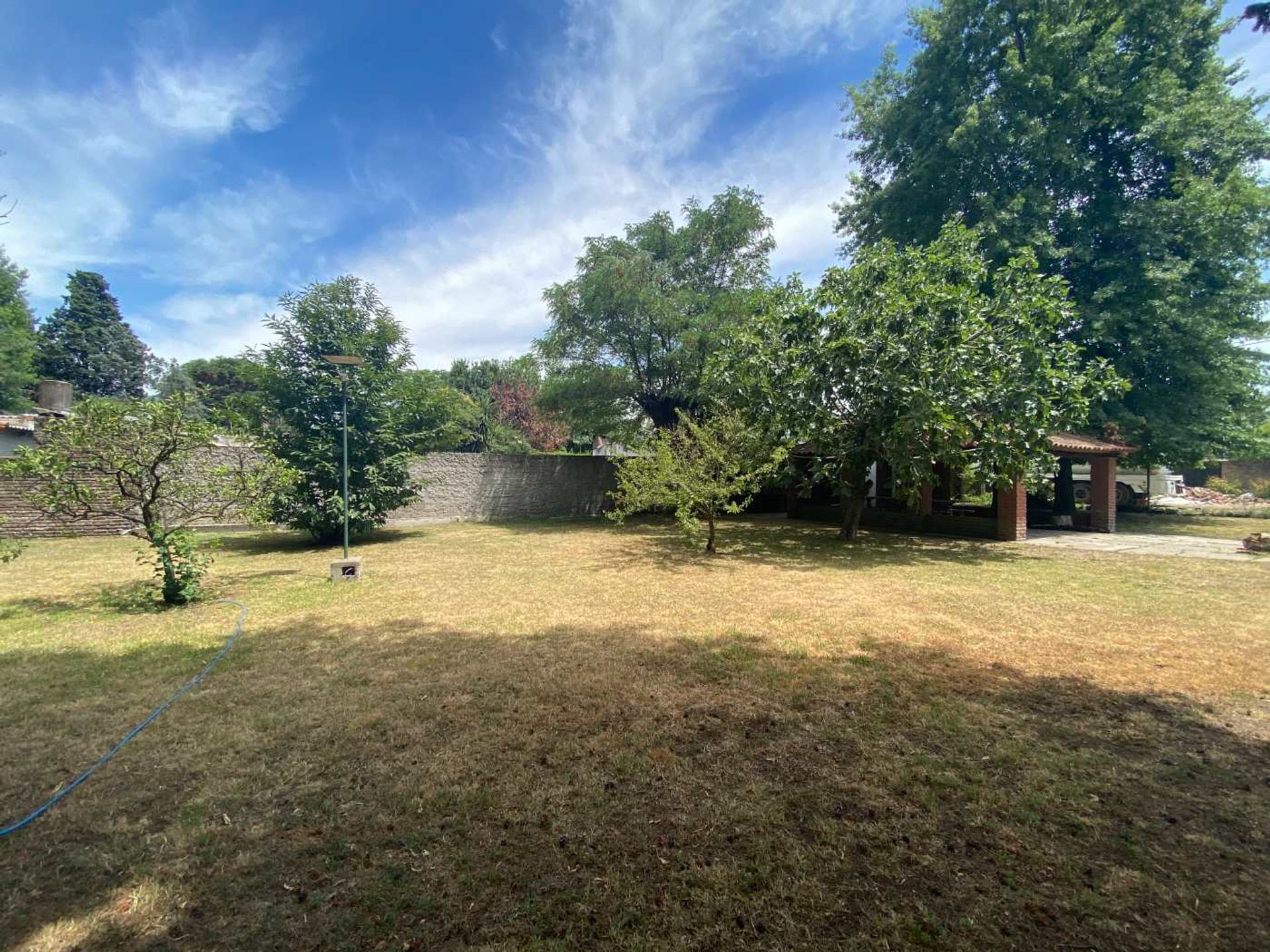 TERRENO CON QUINCHO EN VENTA 694m2 MORENO LA REJA - 20