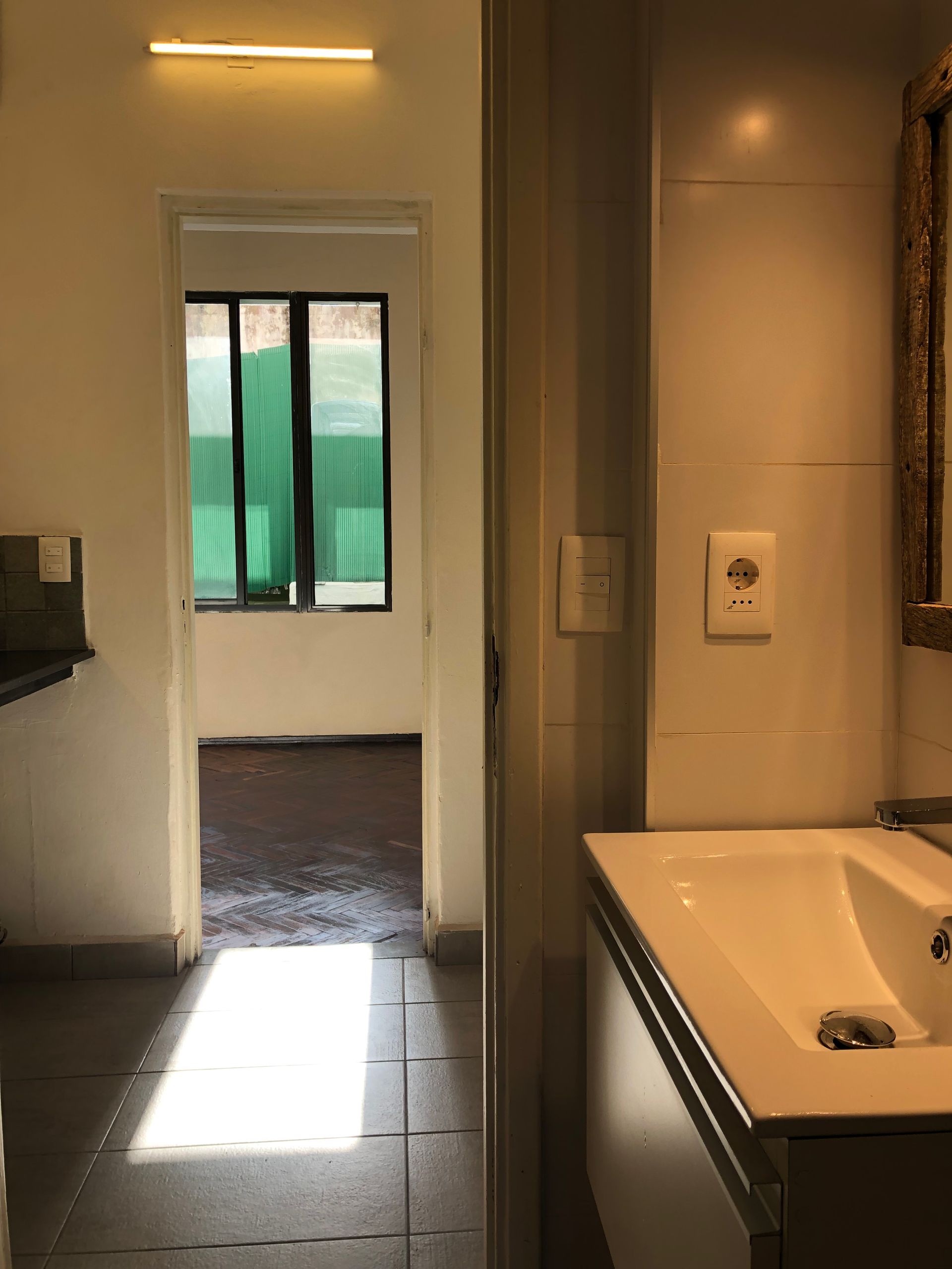 Se vende monoambiente con patio en 18 de Julio - 8