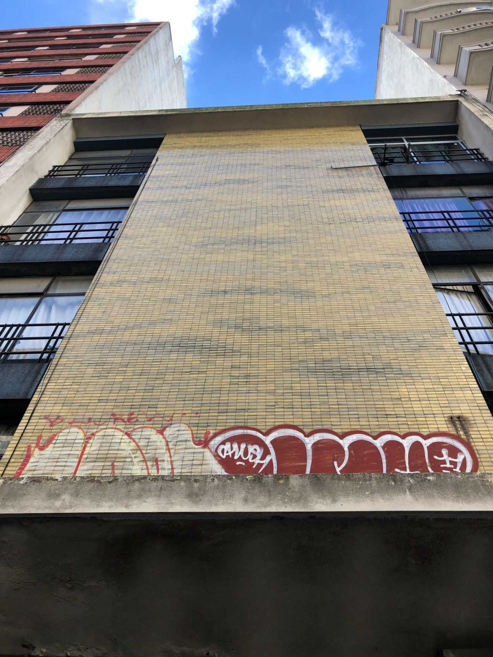 Se vende monoambiente con patio en 18 de Julio - 12