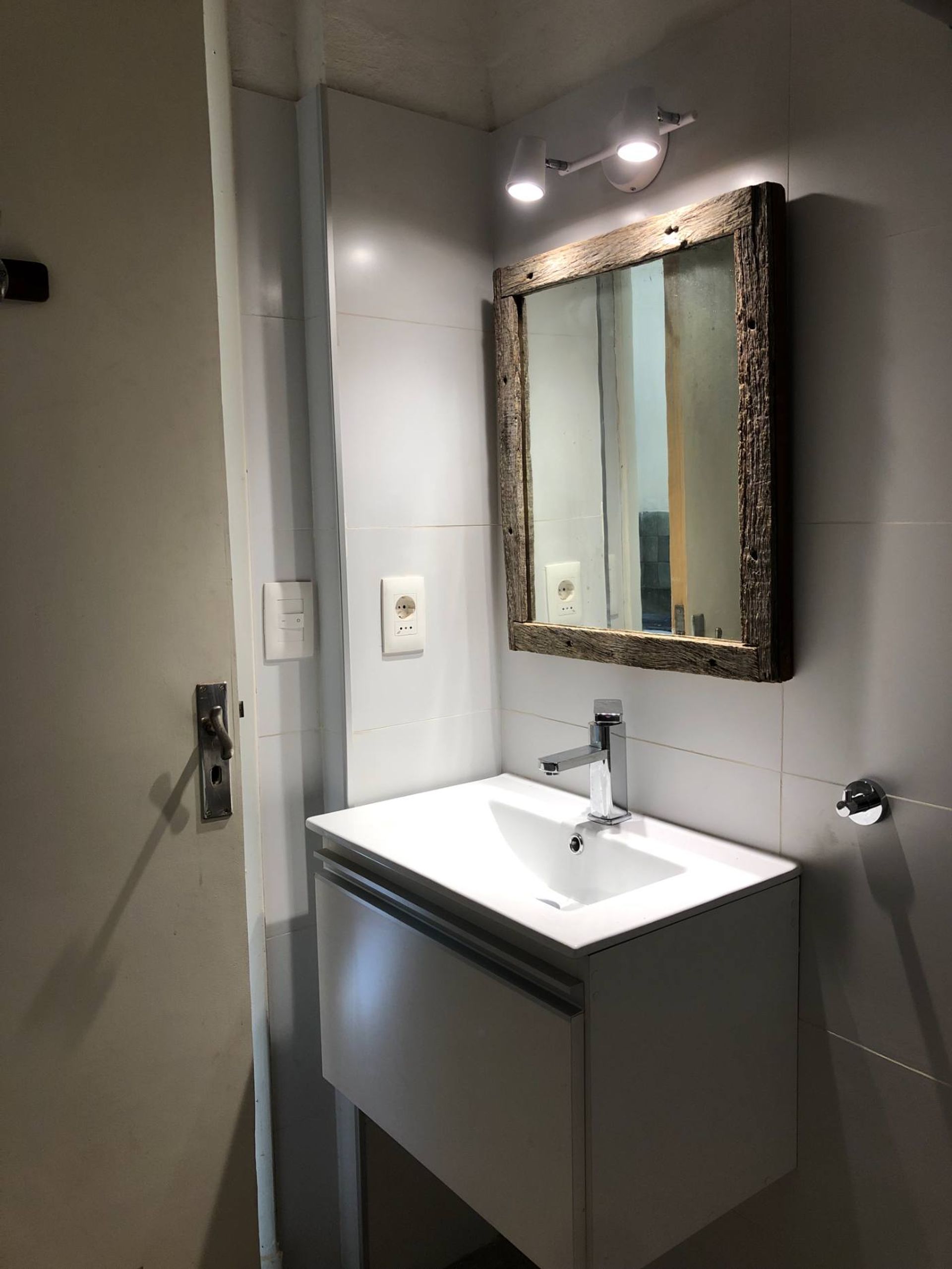 Se vende monoambiente con patio en 18 de Julio - 7