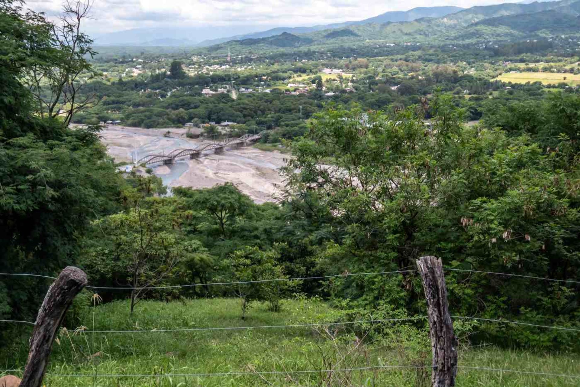 CASA 3 DORMITORIOS VENTA LA CALDERILLA CON PILETA - 8