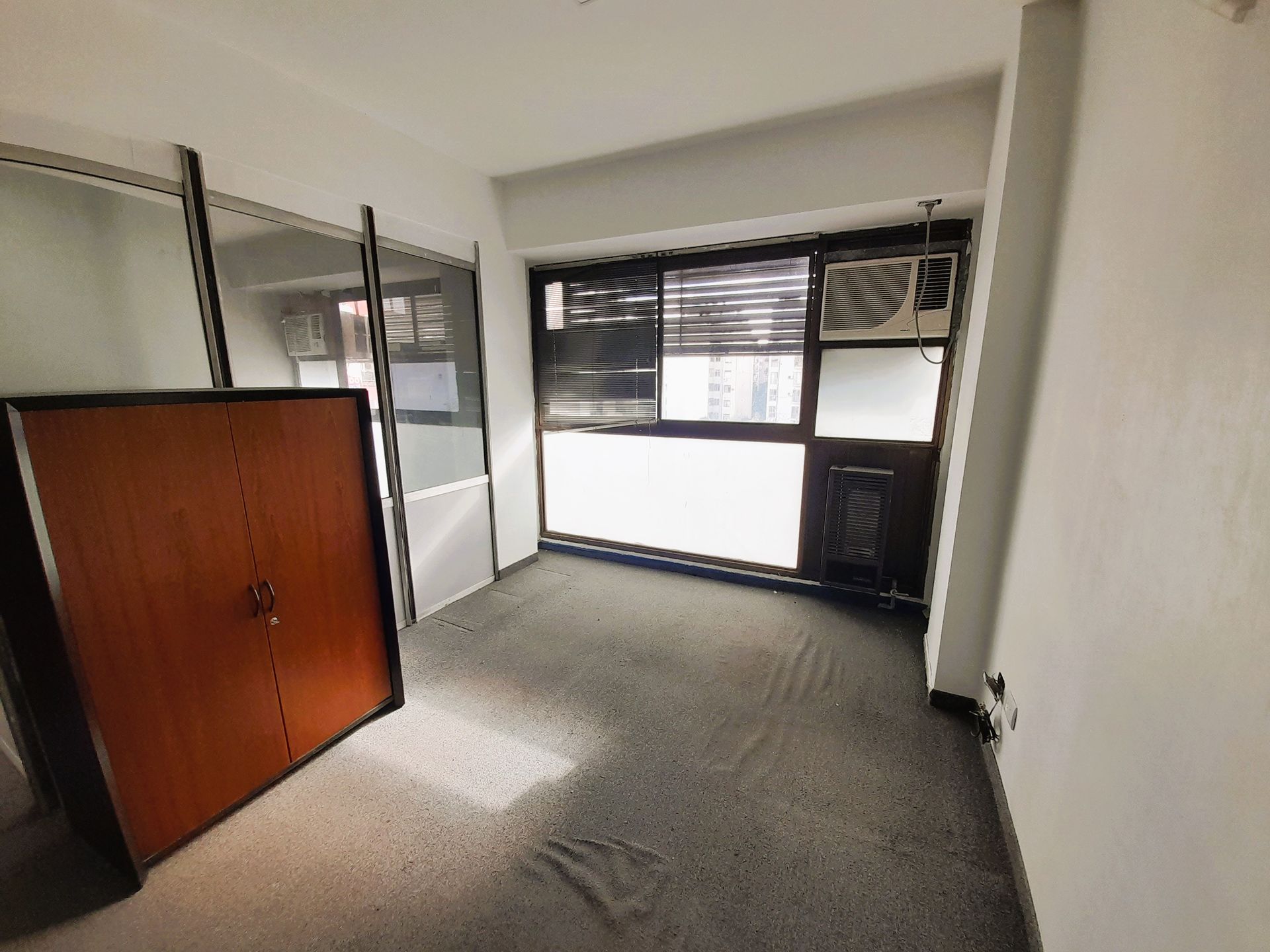 VENTA OFICINA CON COCHERA EN BELGRANO - 13