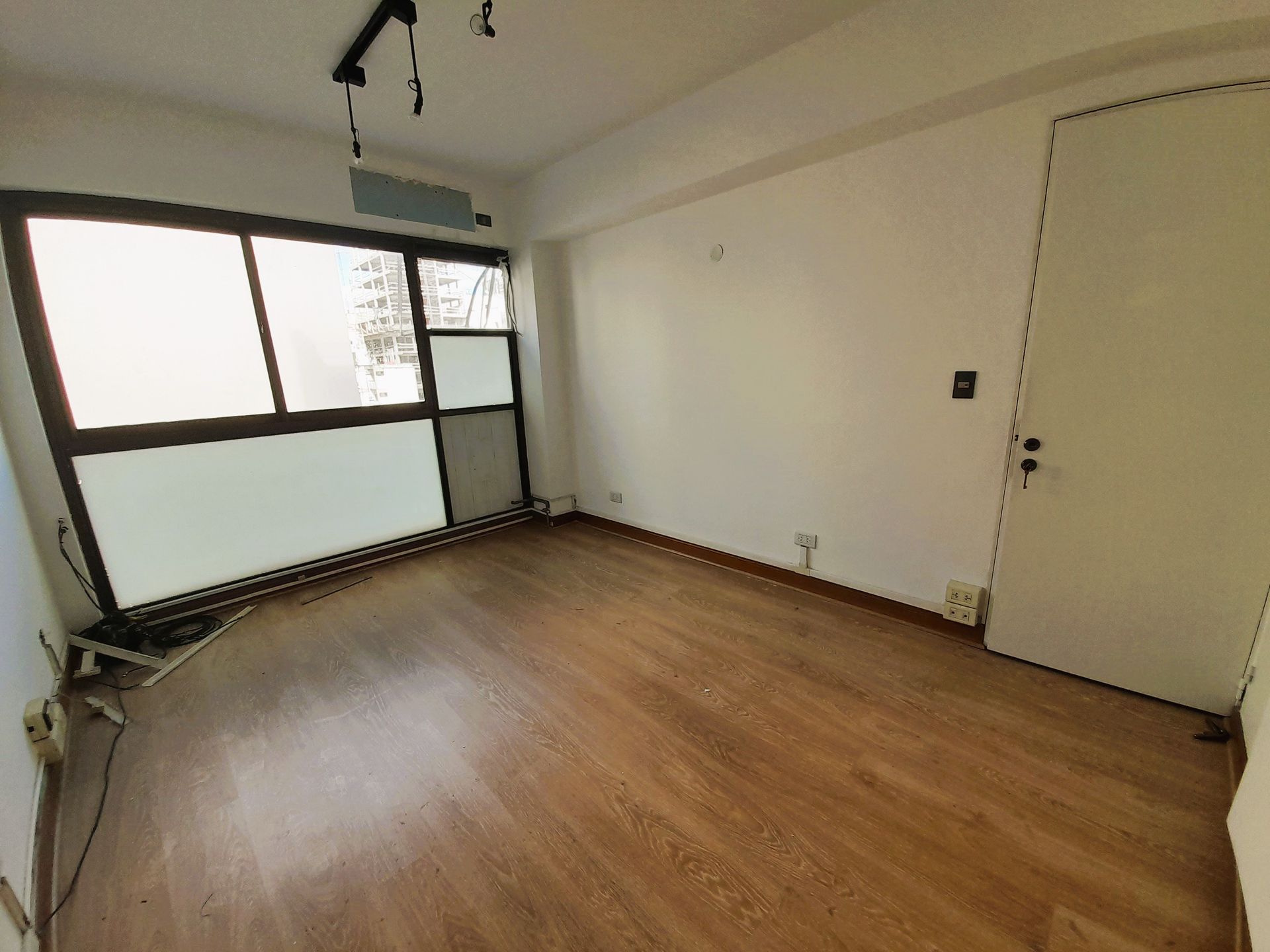 VENTA OFICINA CON COCHERA EN BELGRANO - 7