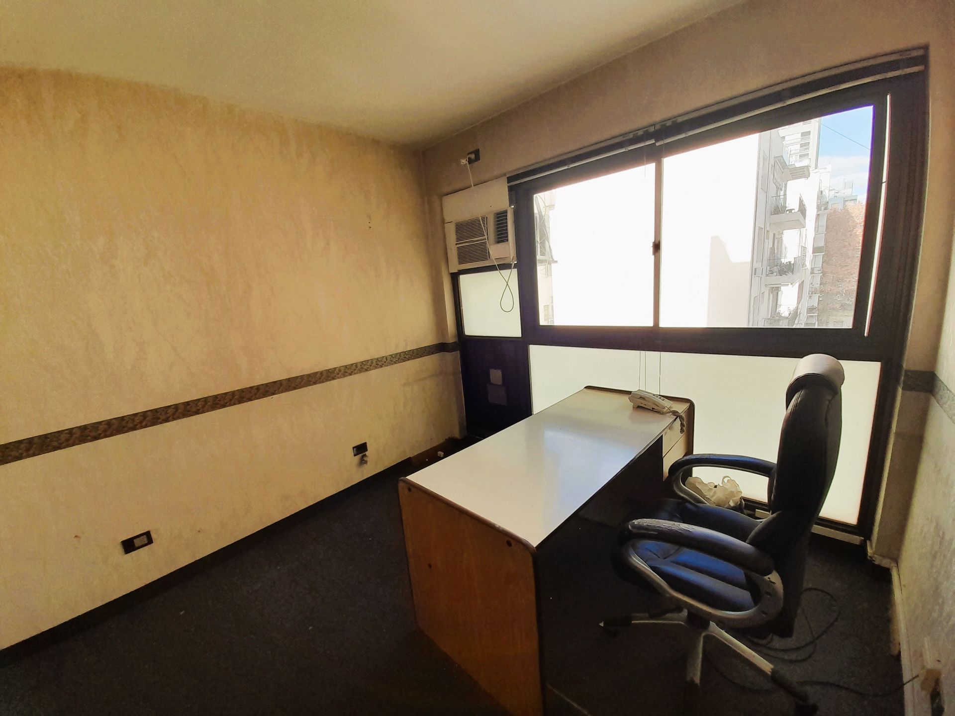 VENTA OFICINA CON COCHERA EN BELGRANO - 3