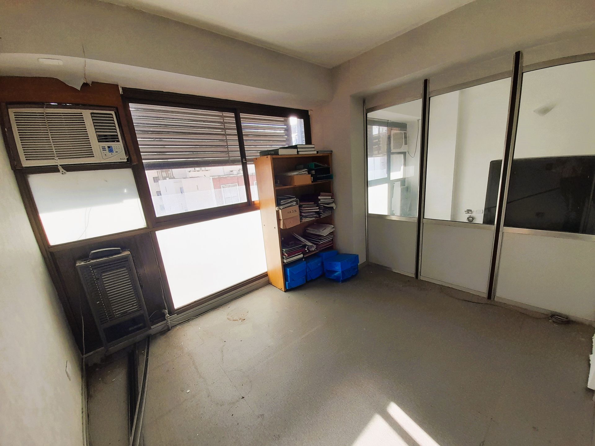 VENTA OFICINA CON COCHERA EN BELGRANO - 15