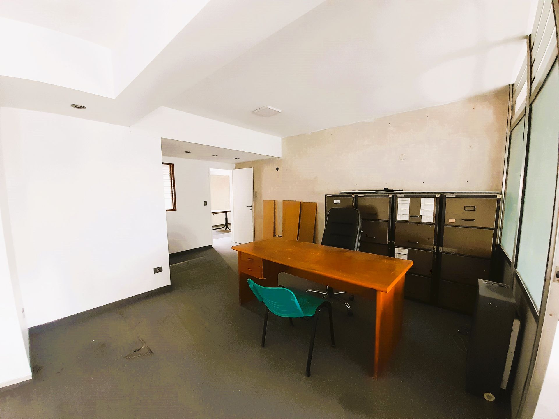 VENTA OFICINA CON COCHERA EN BELGRANO - 12