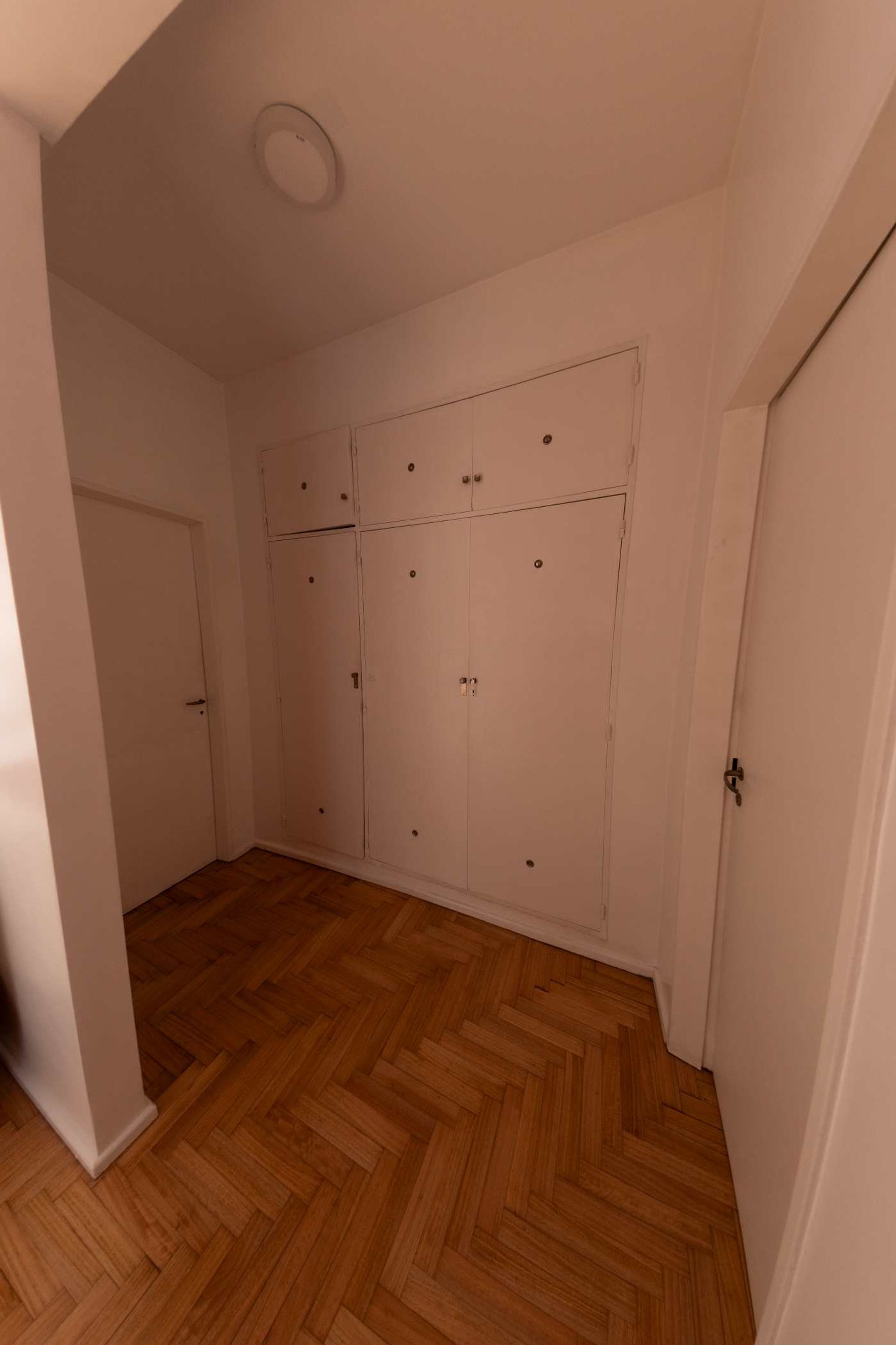 Venta Monserrat 2 ambientes Piso 8 Luminoso - 7