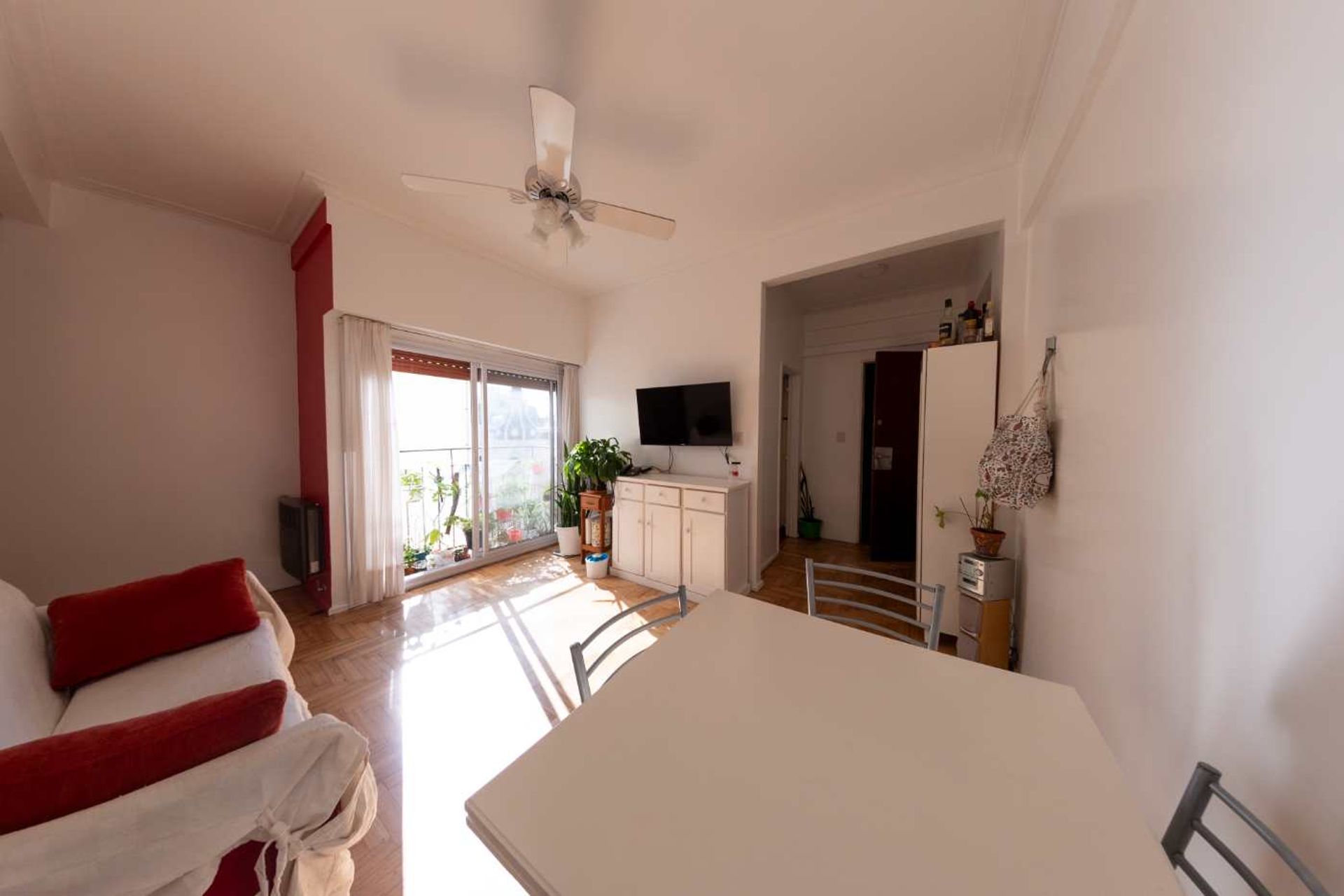 Venta Monserrat 2 ambientes Piso 8 Luminoso - 11
