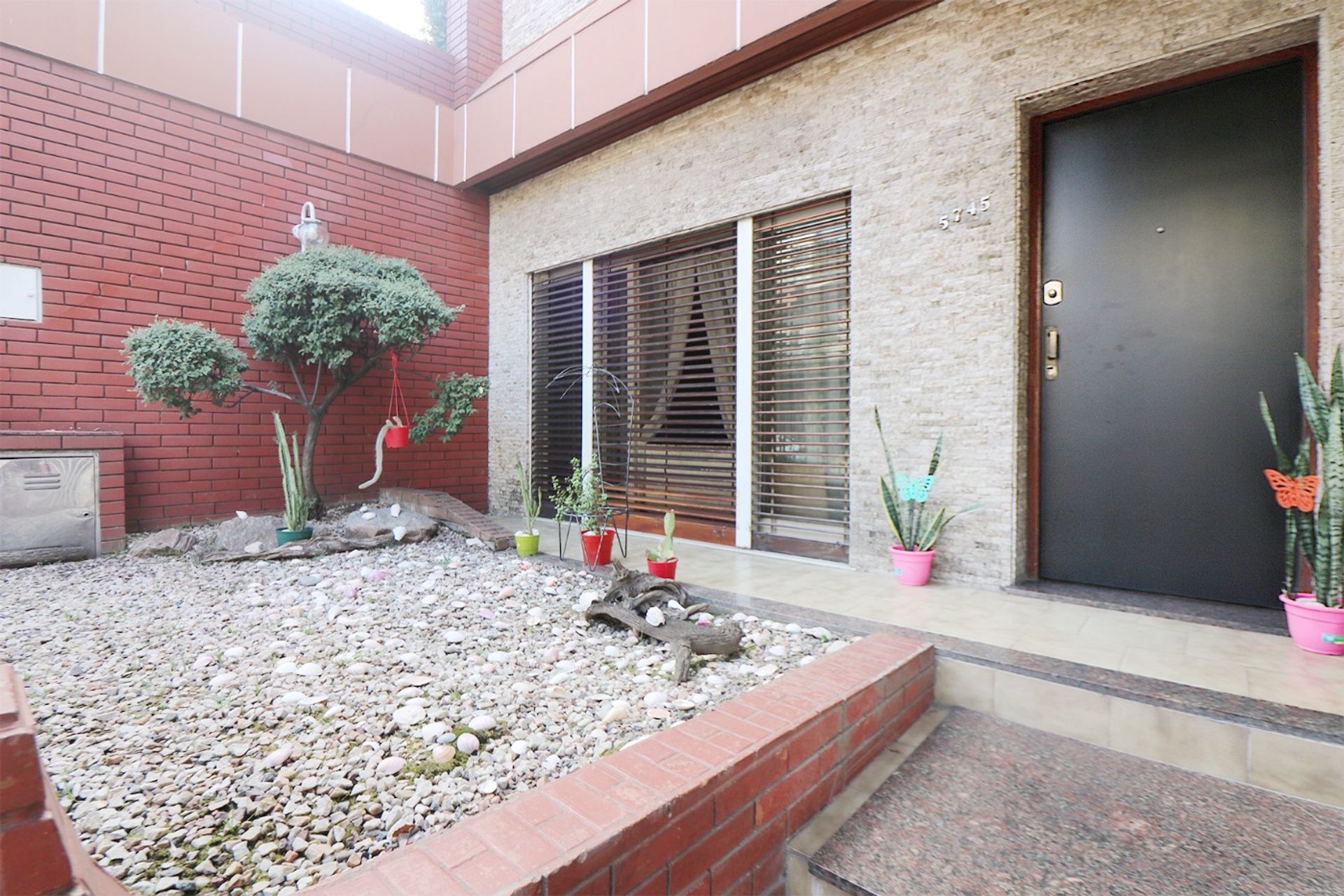 CASA LOTE PROPIO EN VENTA EN VERSALLES CON GARAGE - 5