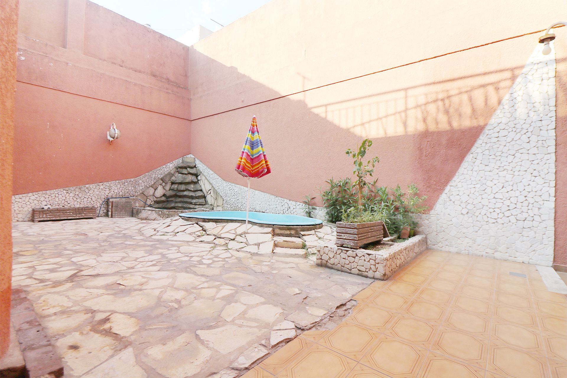 CASA LOTE PROPIO EN VENTA EN VERSALLES CON GARAGE - 9