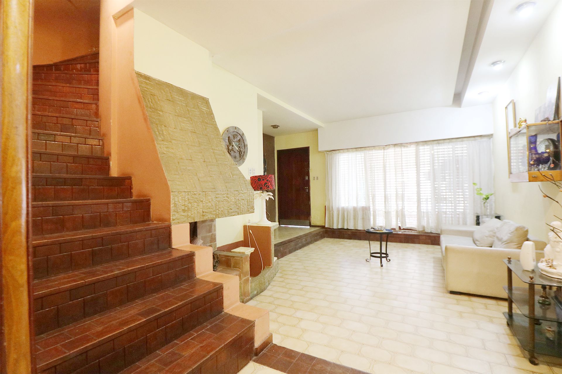 CASA LOTE PROPIO EN VENTA EN VERSALLES CON GARAGE - 11