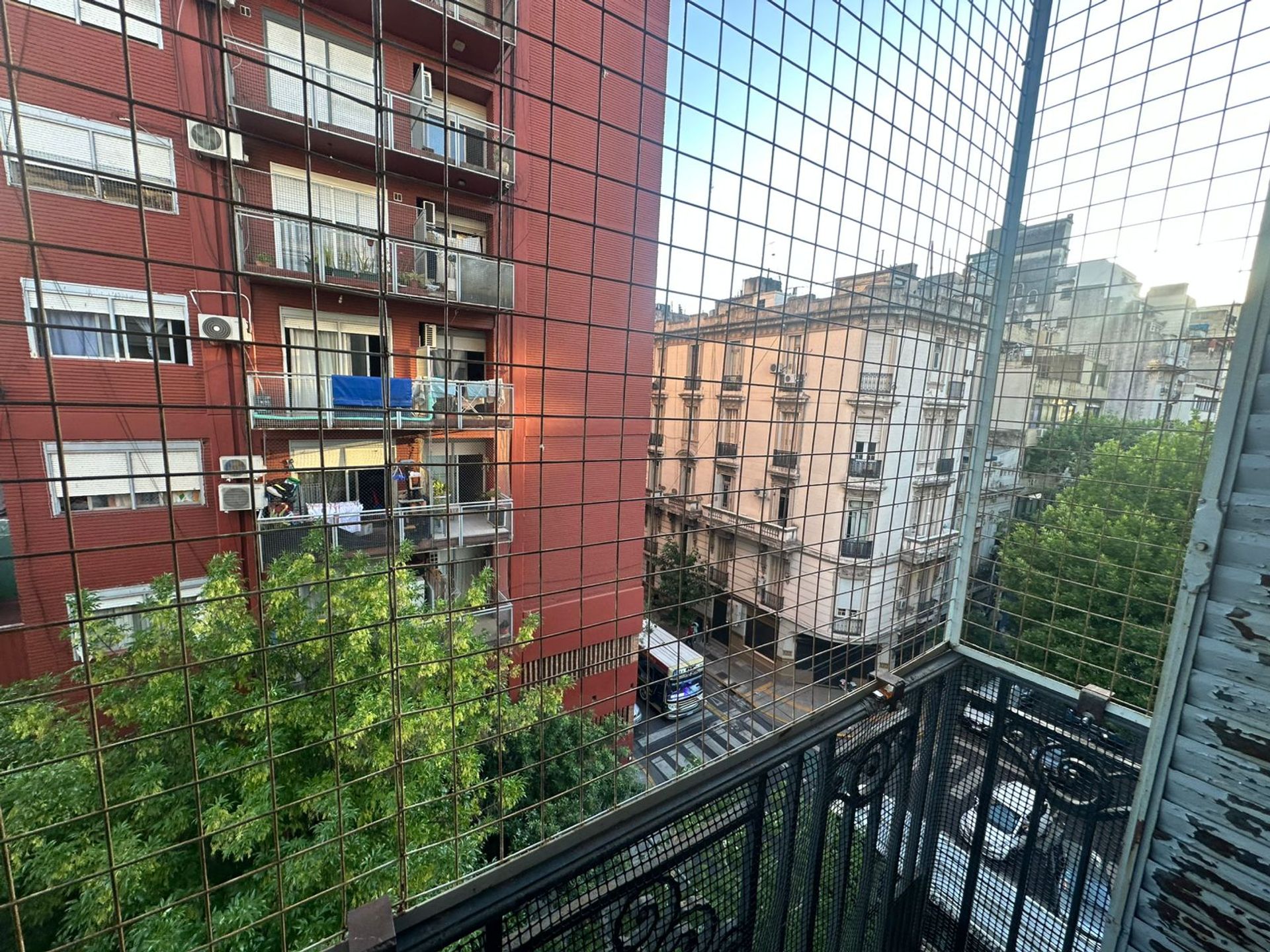 Venta de 4 ambientes con balcón - 5