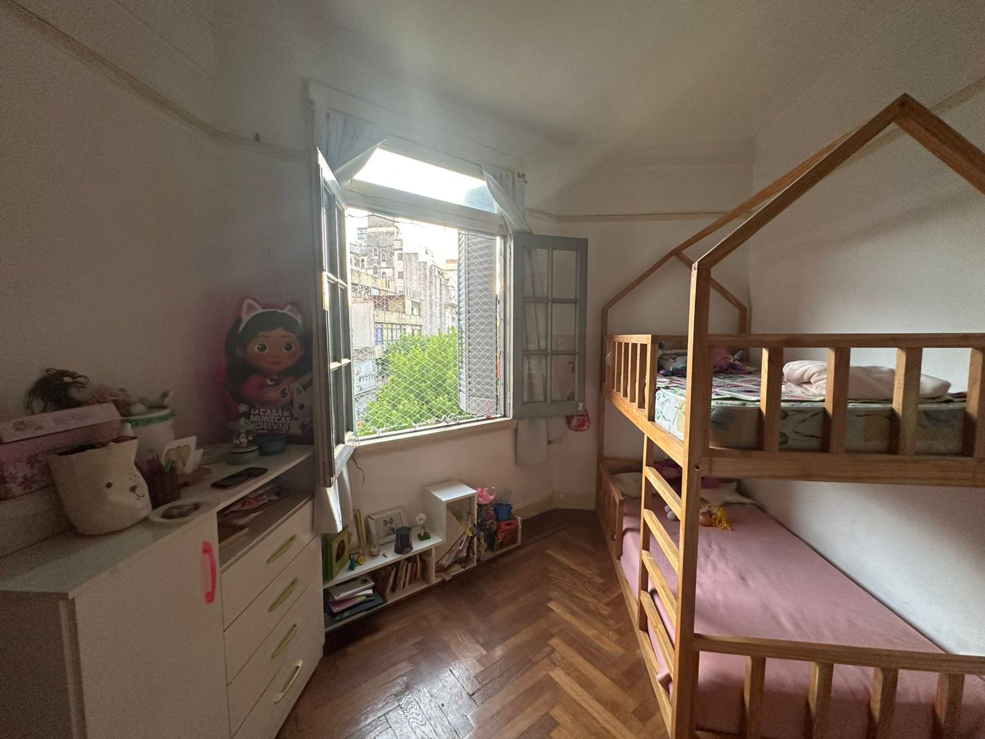 Venta de 4 ambientes con balcón - 14