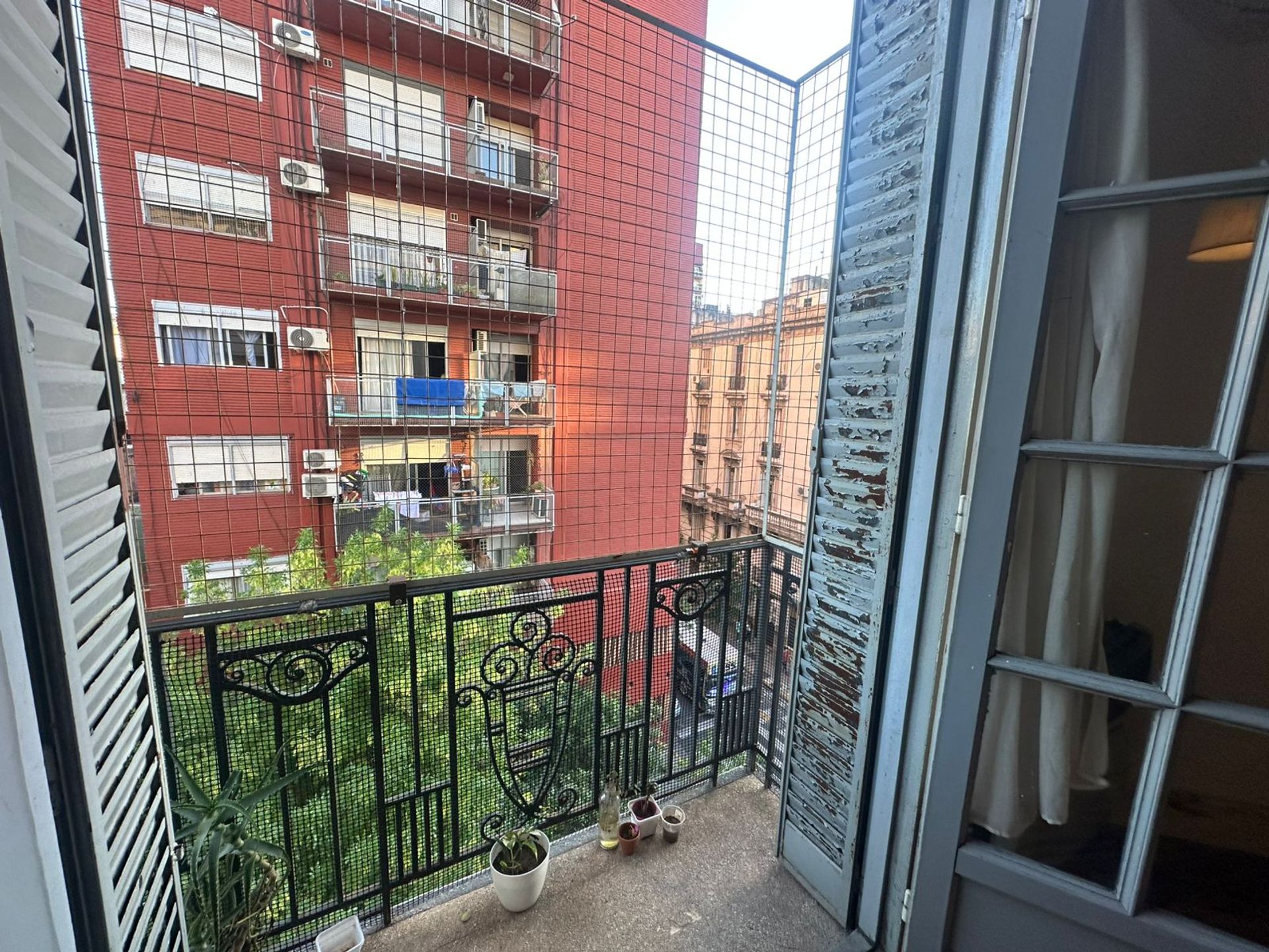 Venta de 4 ambientes con balcón - 4