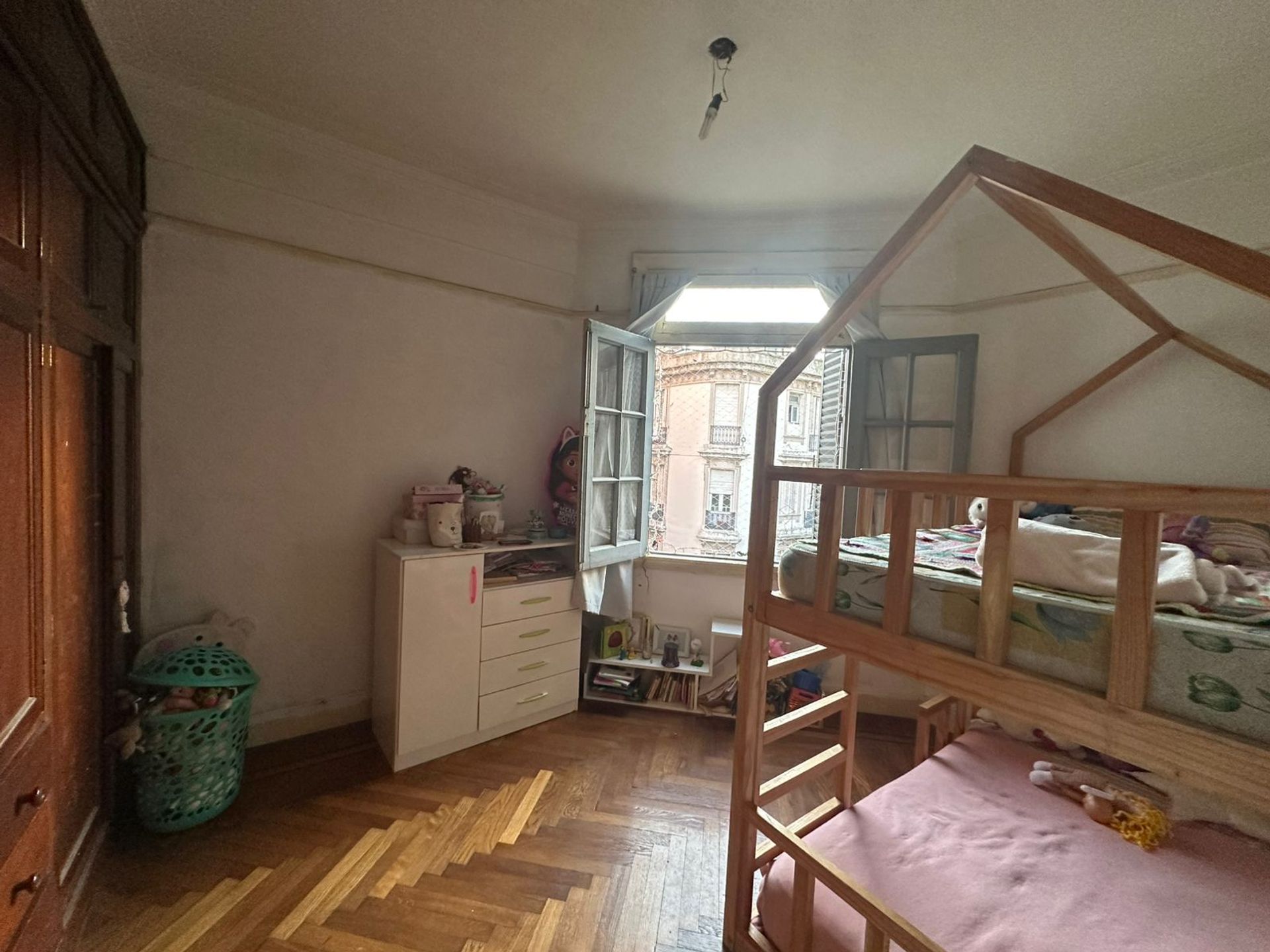 Venta de 4 ambientes con balcón - 13