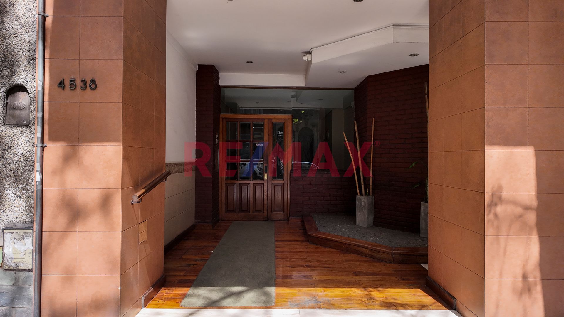 VENTA DPTO 4 AMB EN ALMAGRO C/BALC&Oacute;N AL FRENTE - 17