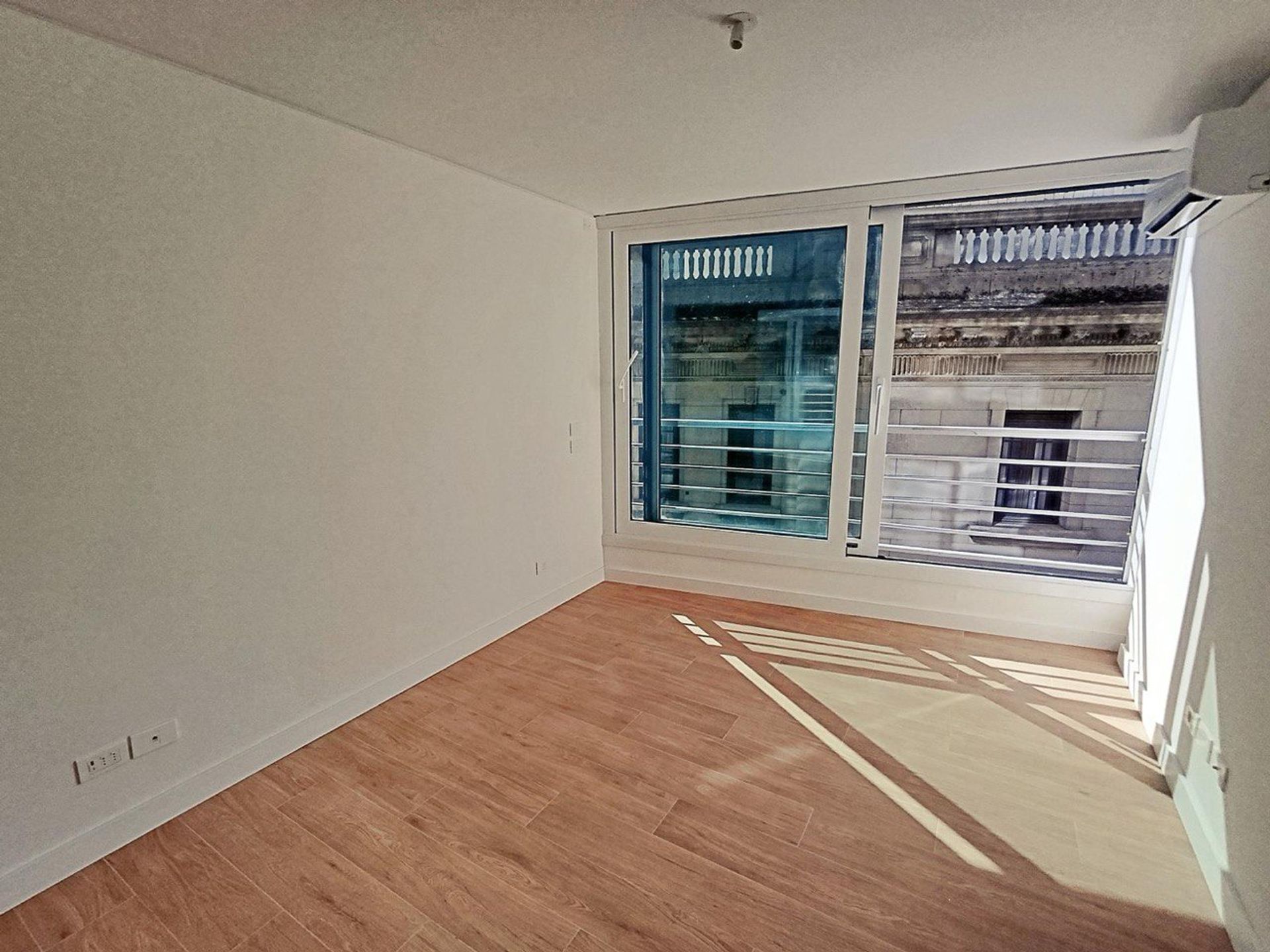 ALQUILER APARTAMENTO 1 DORMITORIO GGE POCITOS JOY - 8