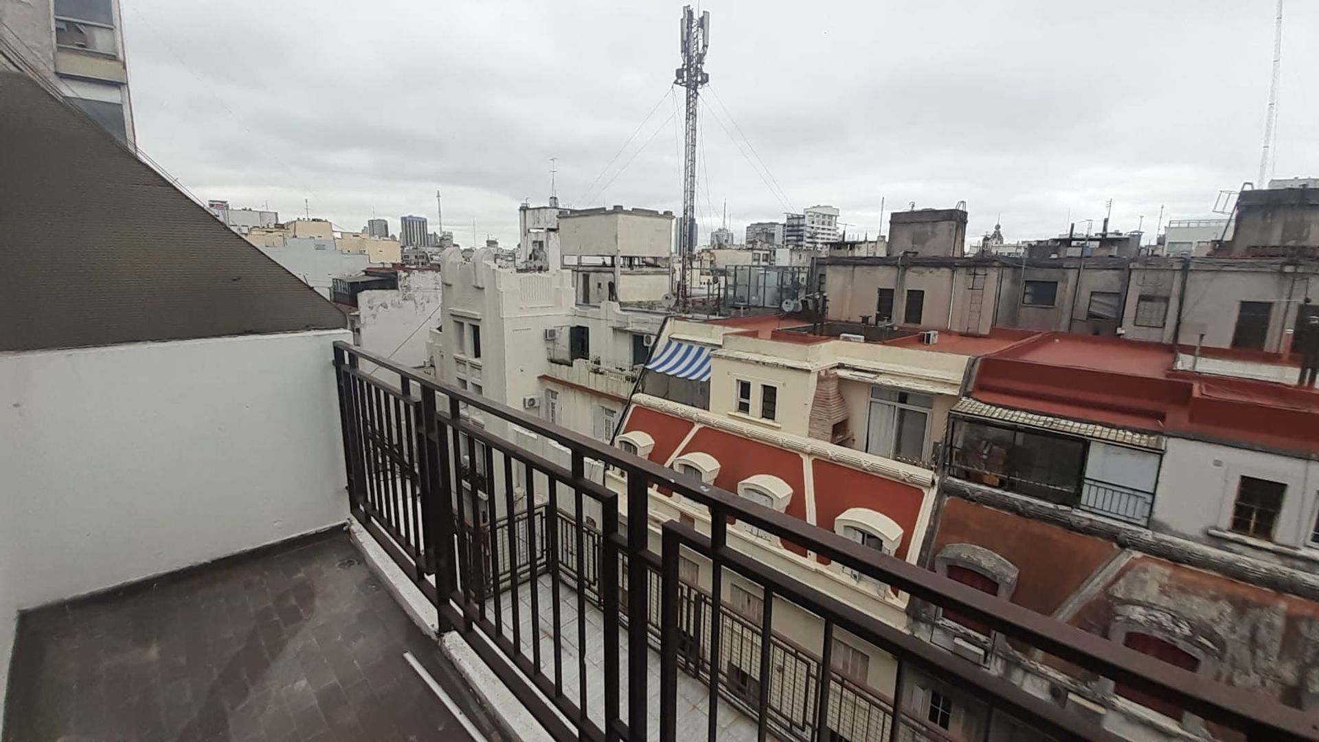 DEPTO DUPLEX 2 AMB CON BALCON, EXCELENTE UBICACION - 2