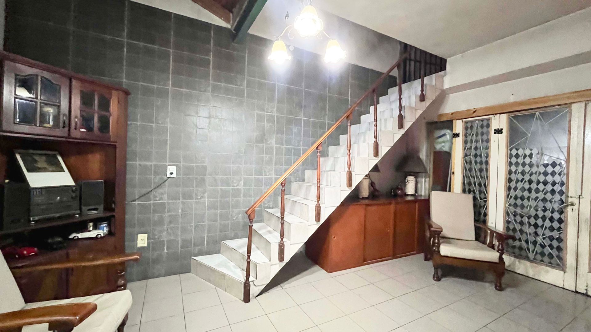 Venta casa 3 amb. con patio y jard&iacute;n Luis Guill&oacute;n - 10