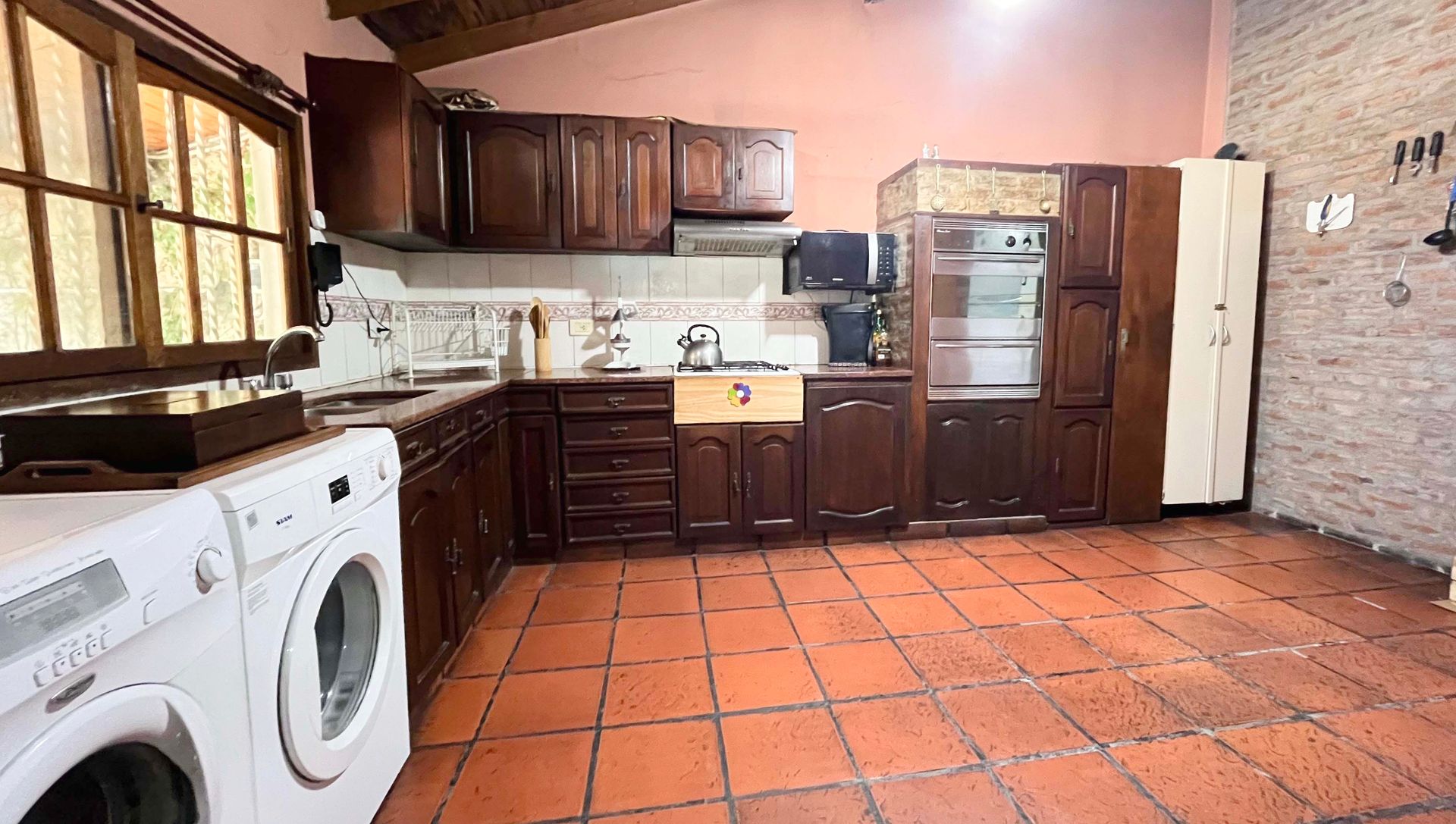 Venta casa 3 amb. con patio y jard&iacute;n Luis Guill&oacute;n - 6