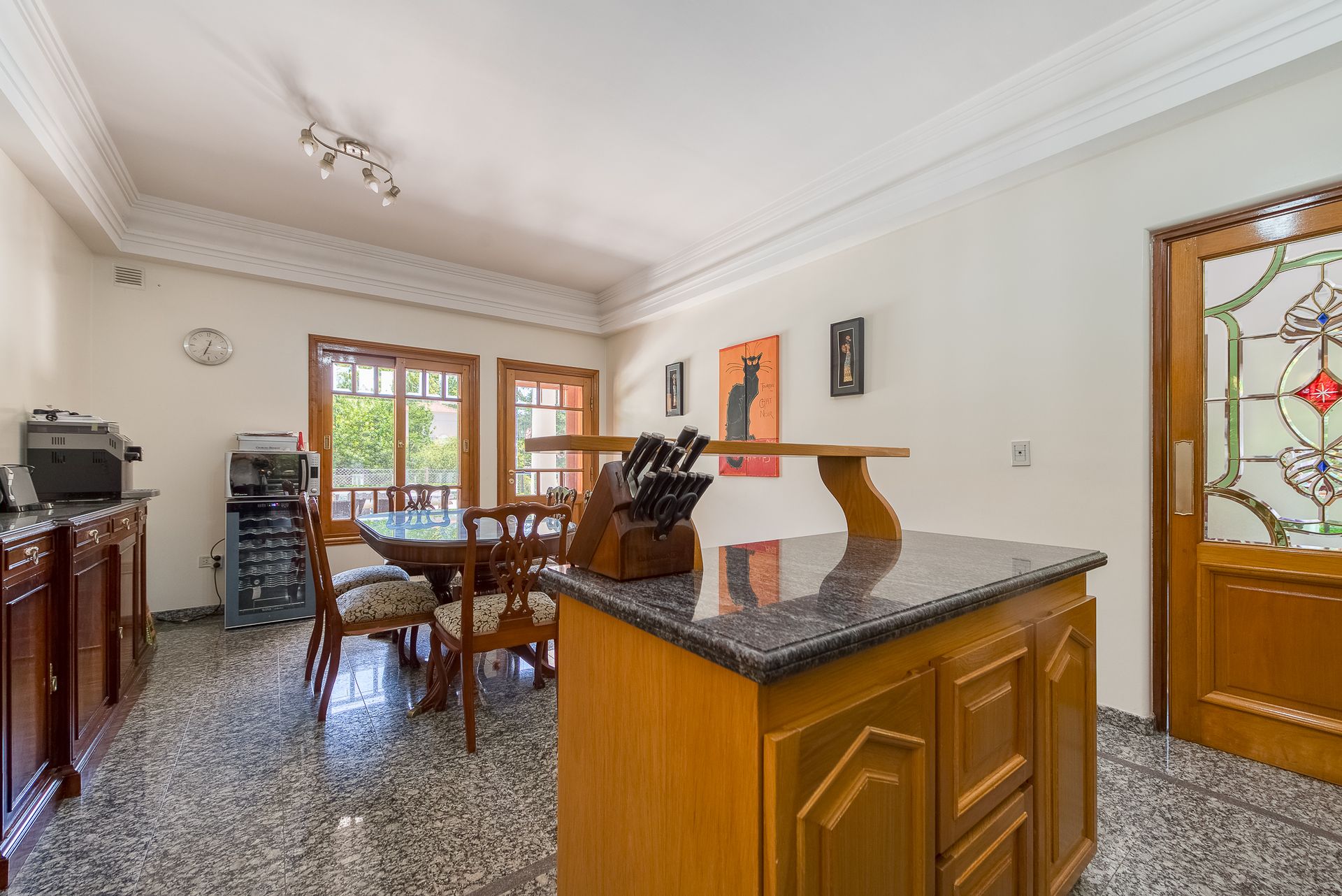 CASA 6 AMBIENTES CON COCHERA-PISCINA- SAINT THOMAS - 19