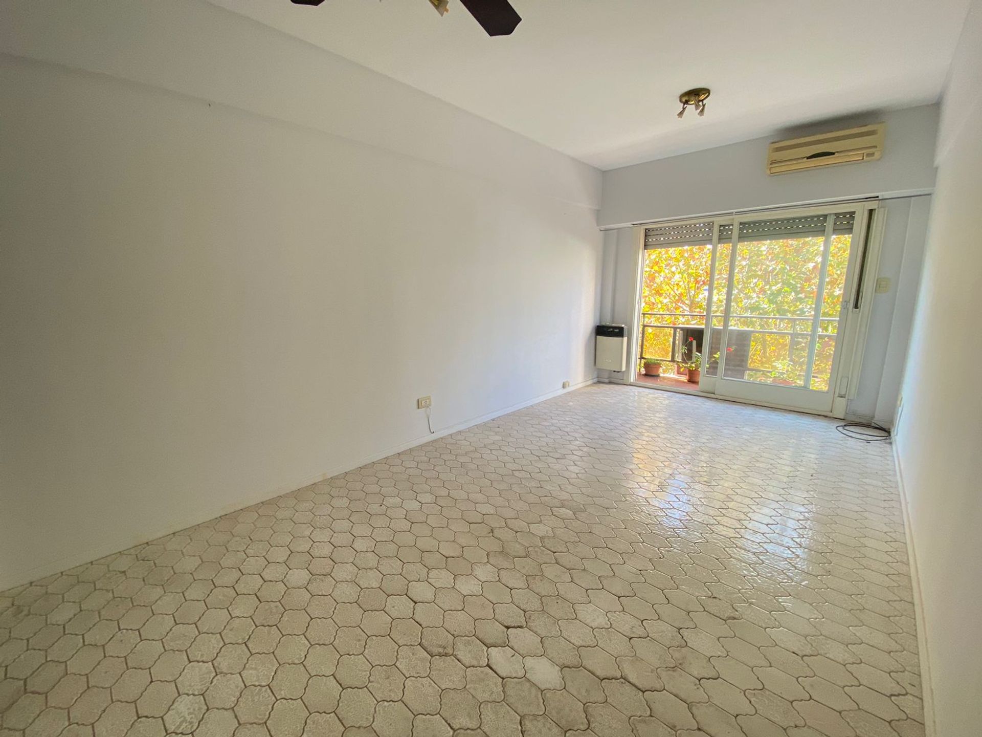 Venta Depto 2 ambientes Quilmes Plaza Conesa