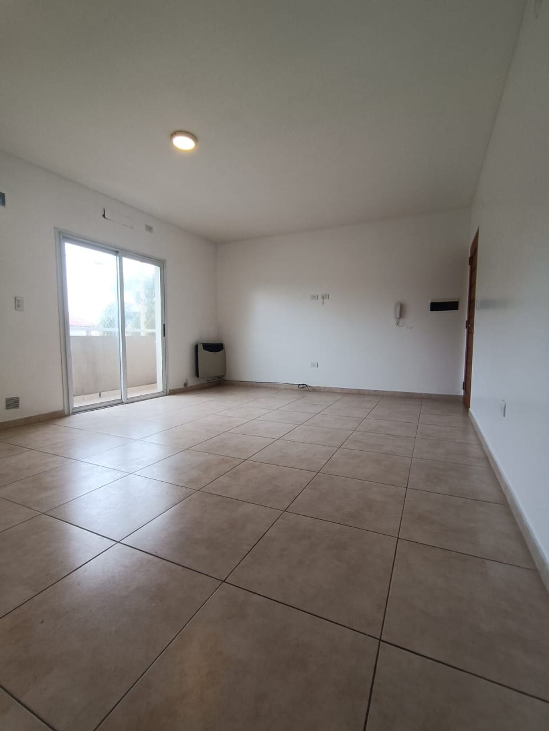 REMAX Impacto ID3903 Departamento en Alquiler