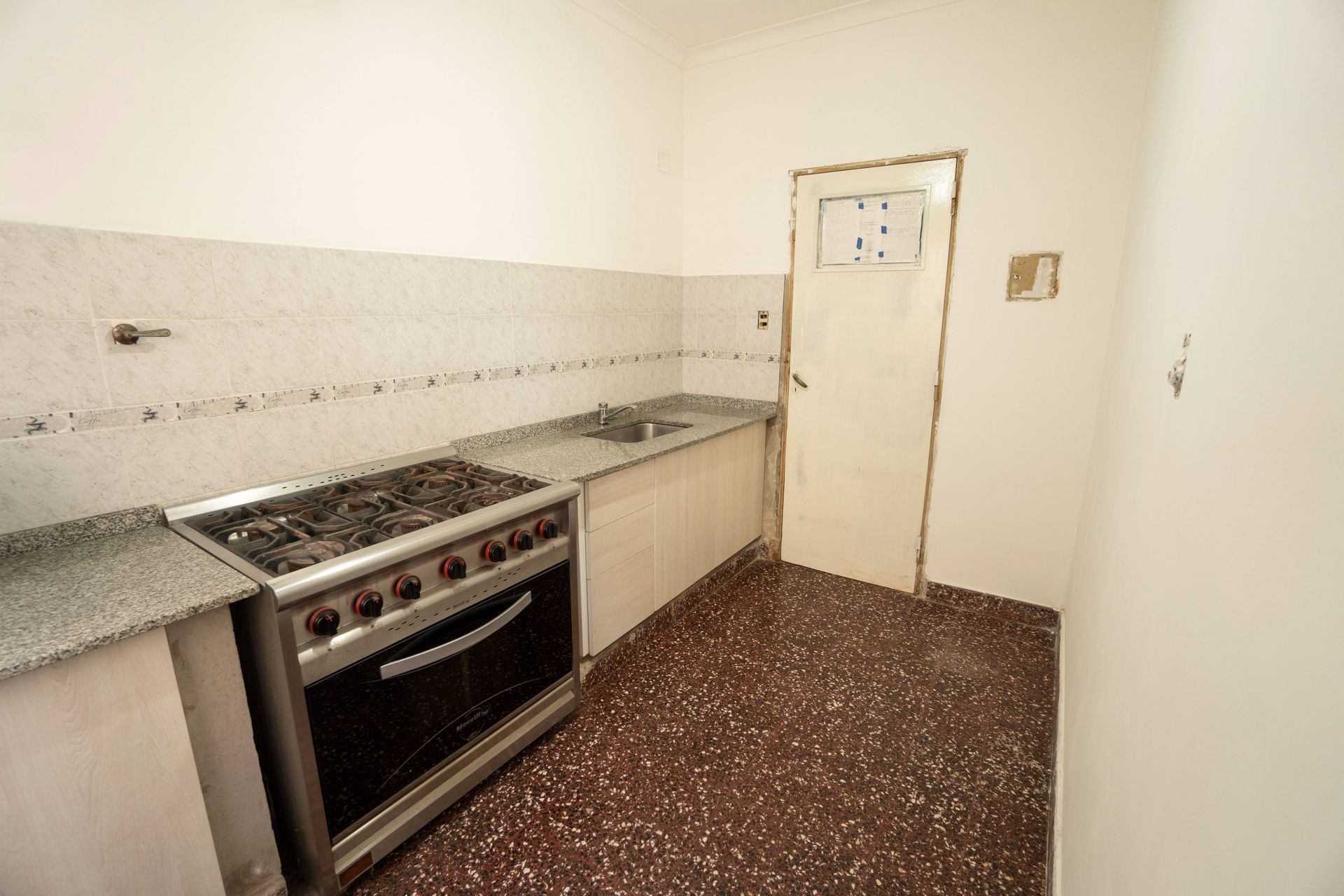 CASA 3 AMBIENTES EN VENTA BANFIELD - 12