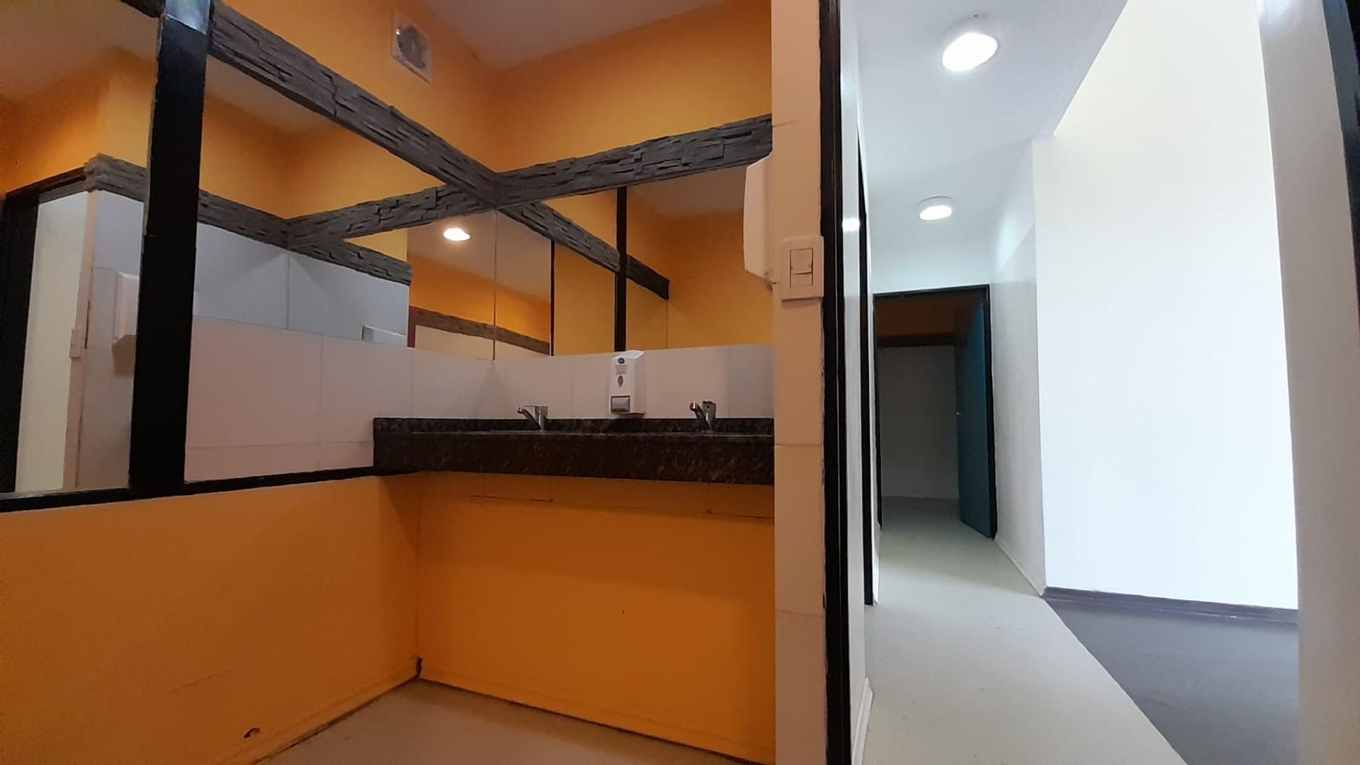 VENTA SALON COMERCIAL, LA HERRADURA, PLOTTIER - 12