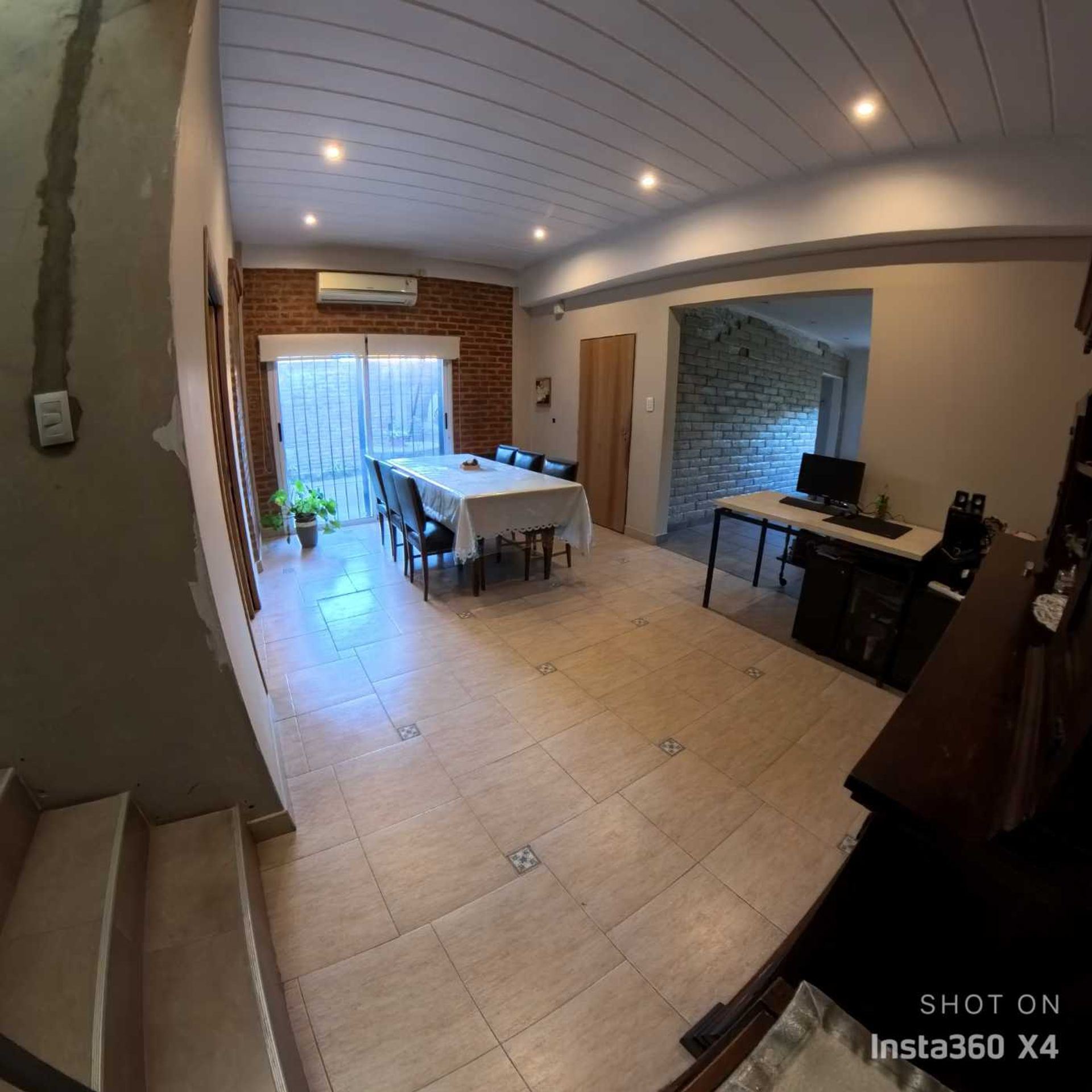 CASA EN VENTA 5 AMBIENTE EN MONTE GRANDE - 6
