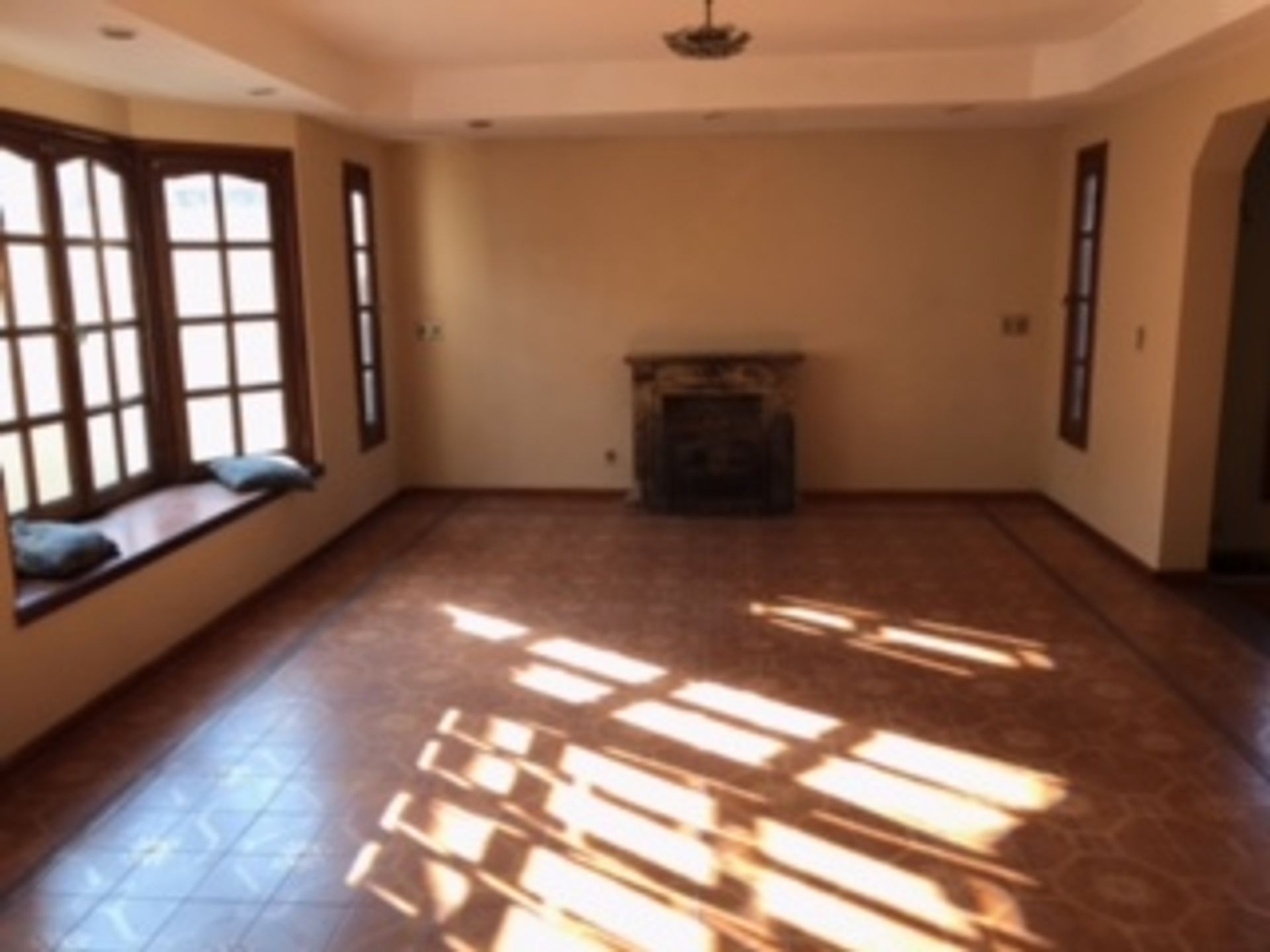 VENTA DEPOSITO Y CASA DE 6 AMBIENTES EN POMPEYA - 9