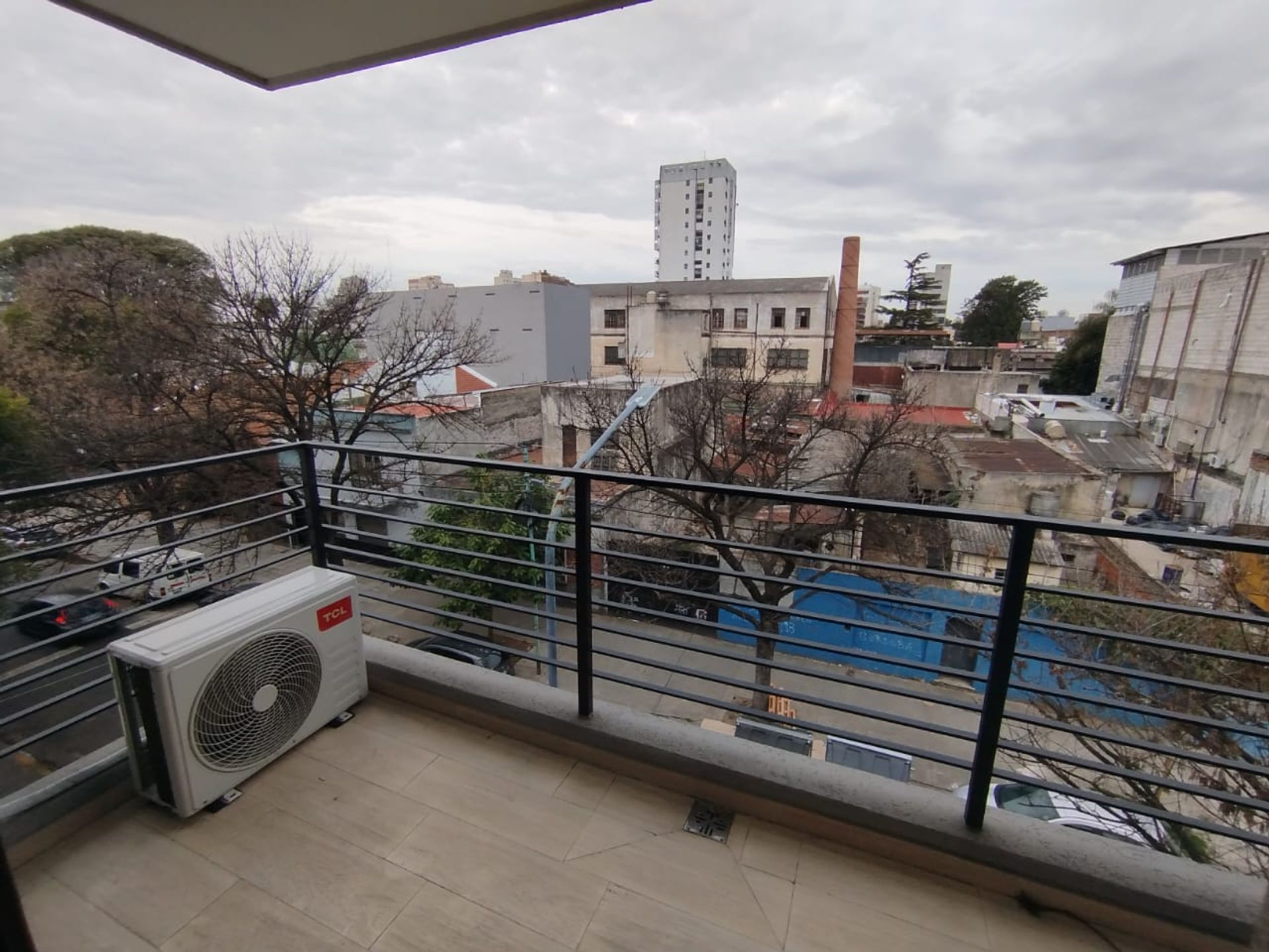 Alquiler monoambiente 40 mts  c/balcón vista abierta Flores, como nuevo — foto 4